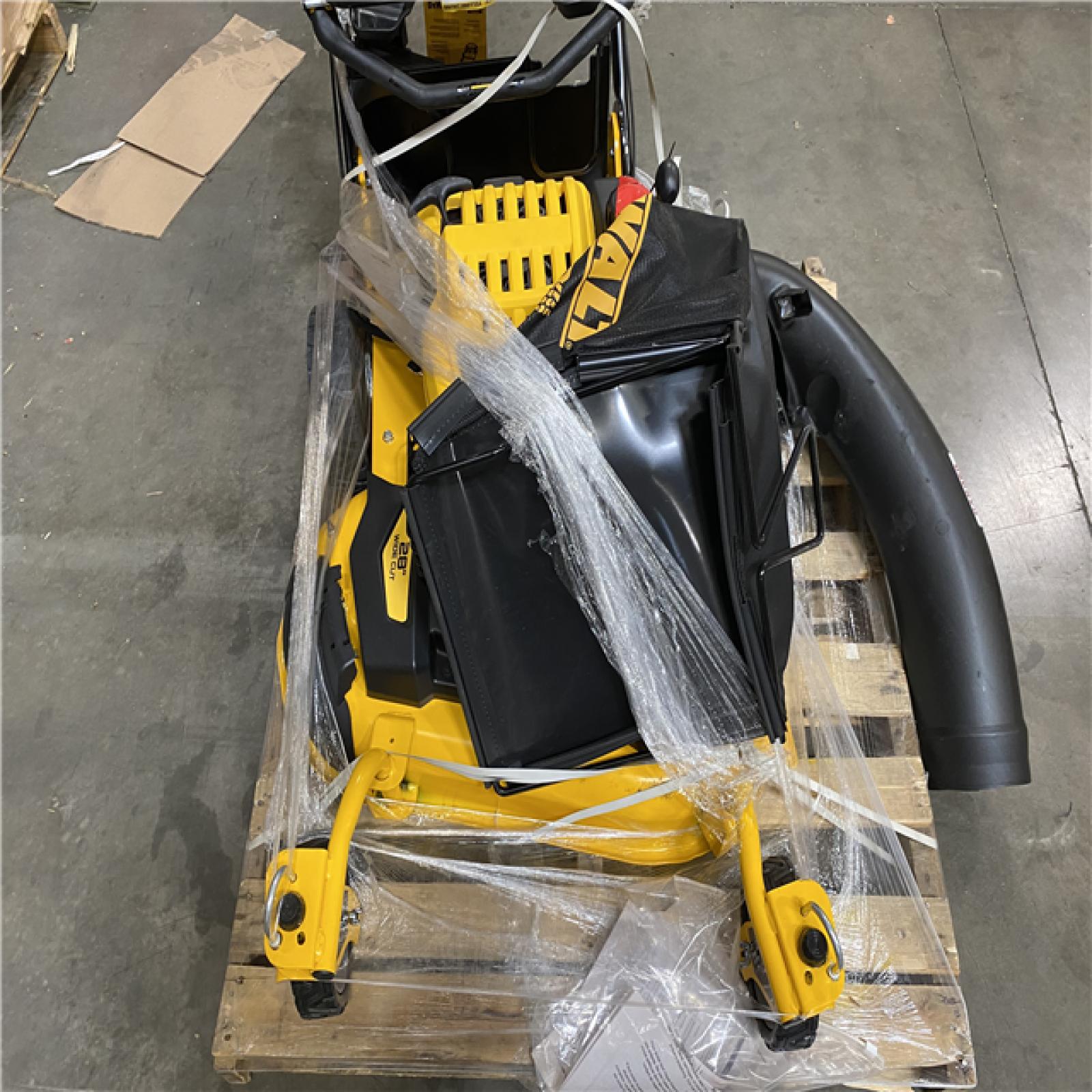 Dallas Location - As-Is DEWALT 28 in. 224cc Gas Lawn Mower