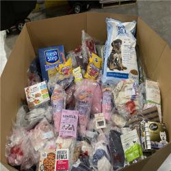 DALLAS LOCATION- NEW!- BULLSEYE MIXED CLOTHING PALLET (300 UNITS)