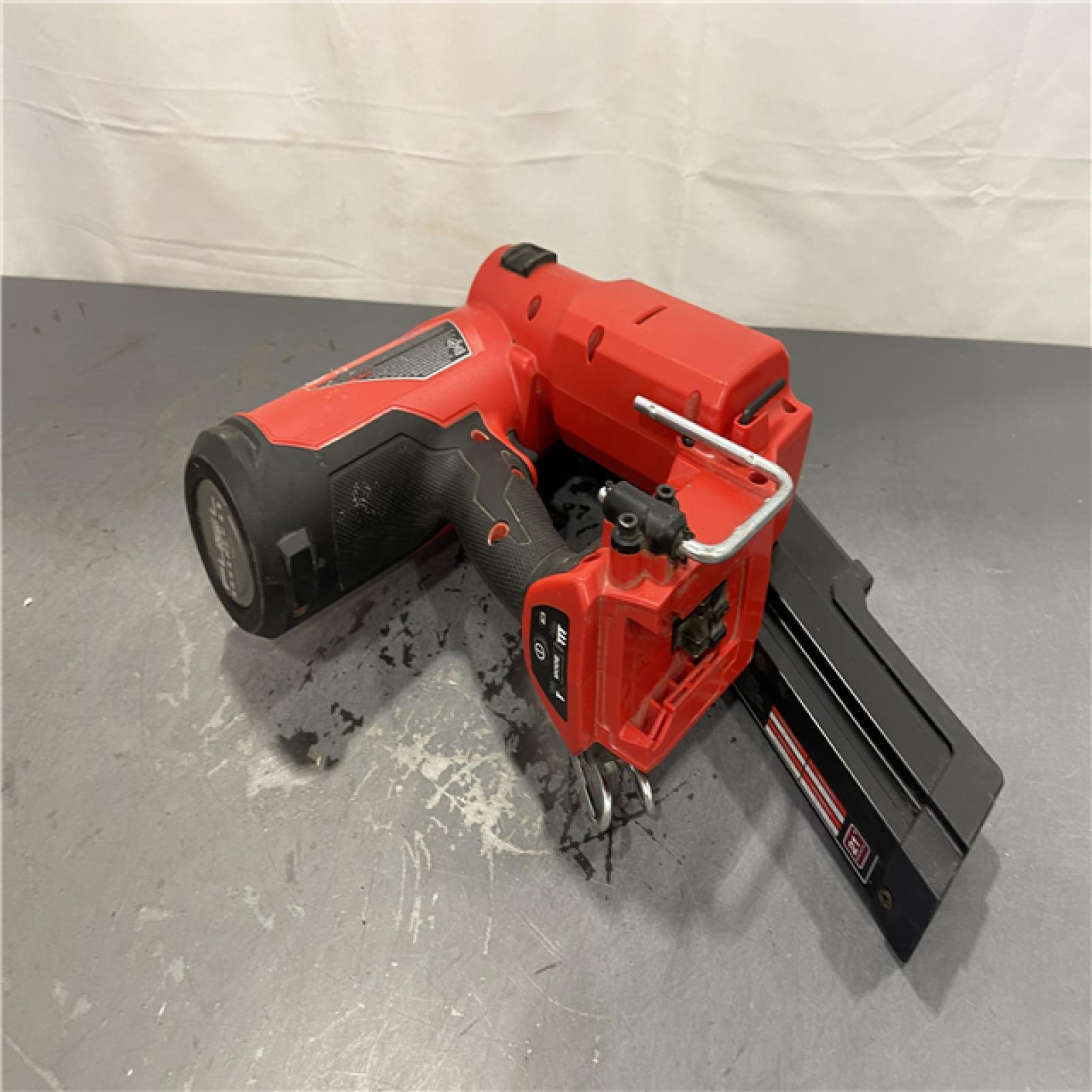AS-IS - Milwaukee M18 FUEL 3-1/2 in. 18-Volt 21-Degree Lithium-Ion Brushless Cordless Framing Nailer