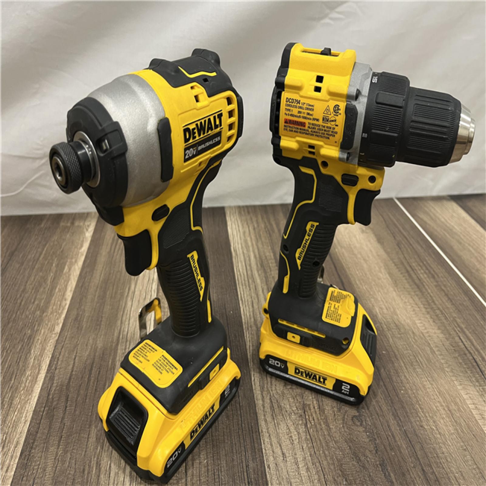 GOOD Dewalt DCK225D2 20V MAX ATOMIC Brushless Compact Lithium-Ion 1/2 in. Cordless Drill Driver and 1/4 in. Impact Driver Combo Kit with 2 Batteries 2 Ah