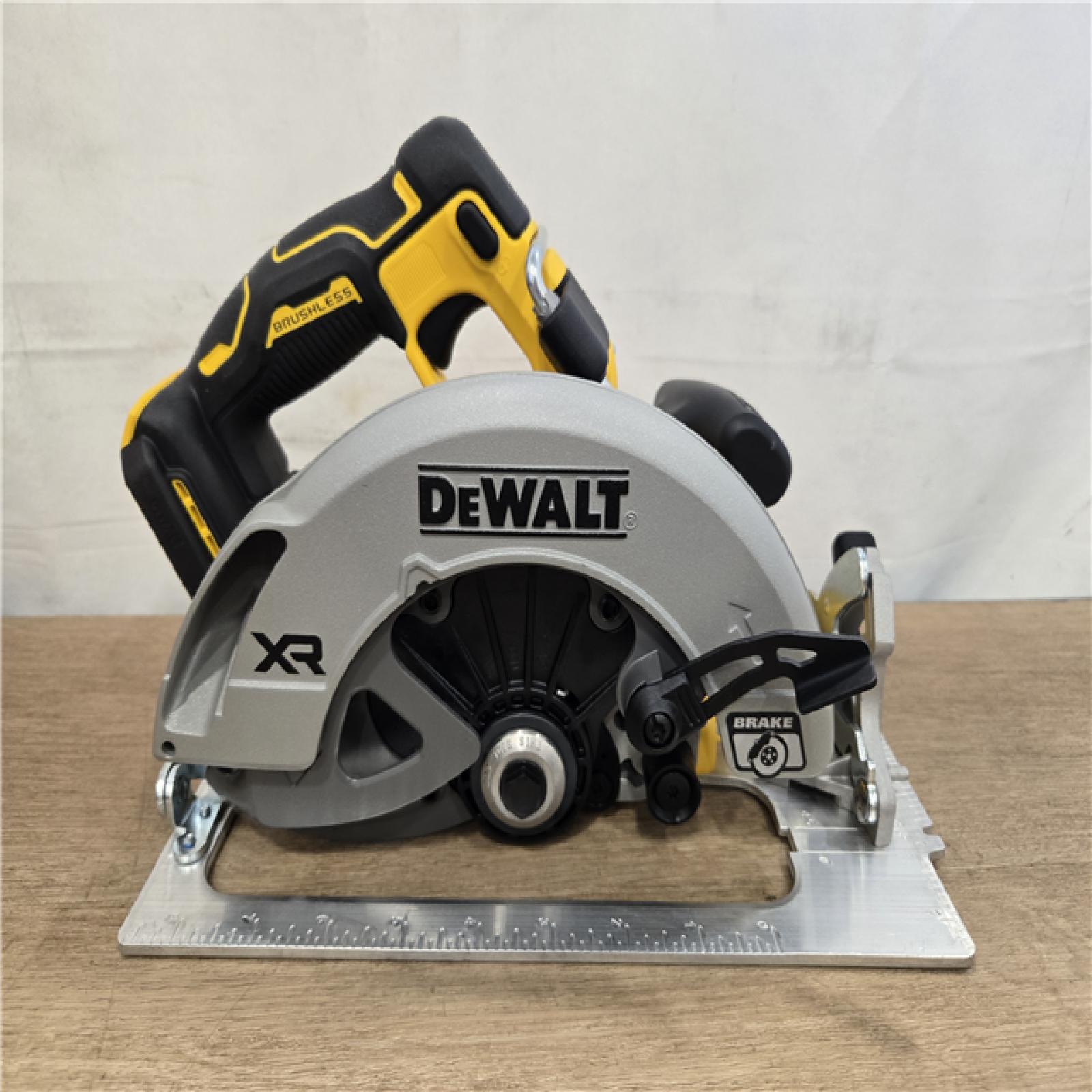 AS-IS DEWALT 20V Lithium-Ion Cordless 5-Tool Combo Kit