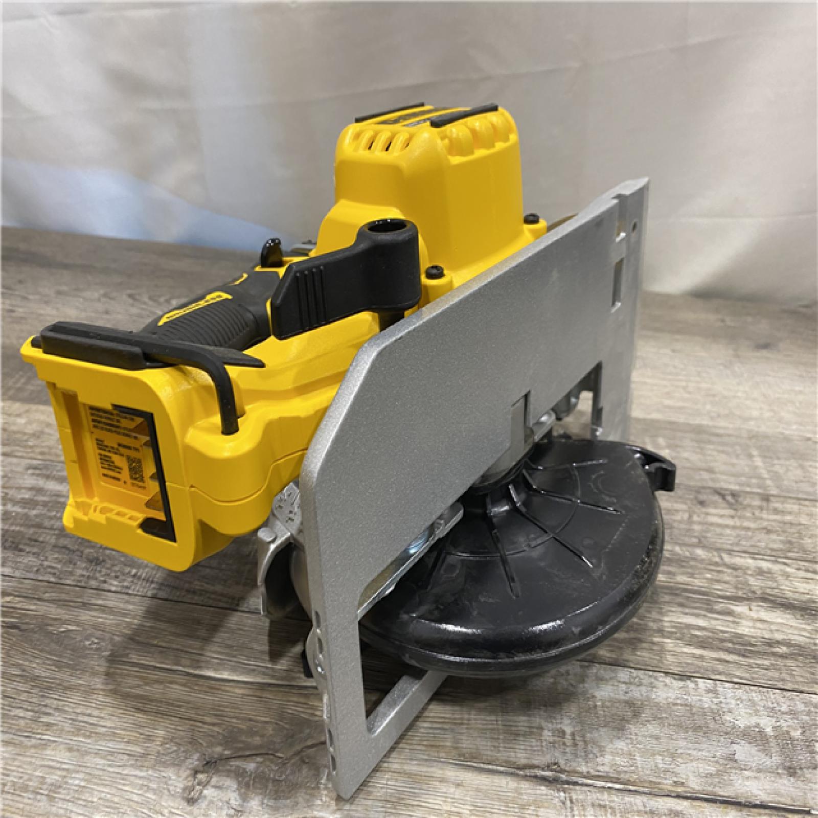 AS-IS DEWALT 20V MAX Cordless Brushless 6-1/2 in. Sidewinder Style Circular Saw (Tool Only)