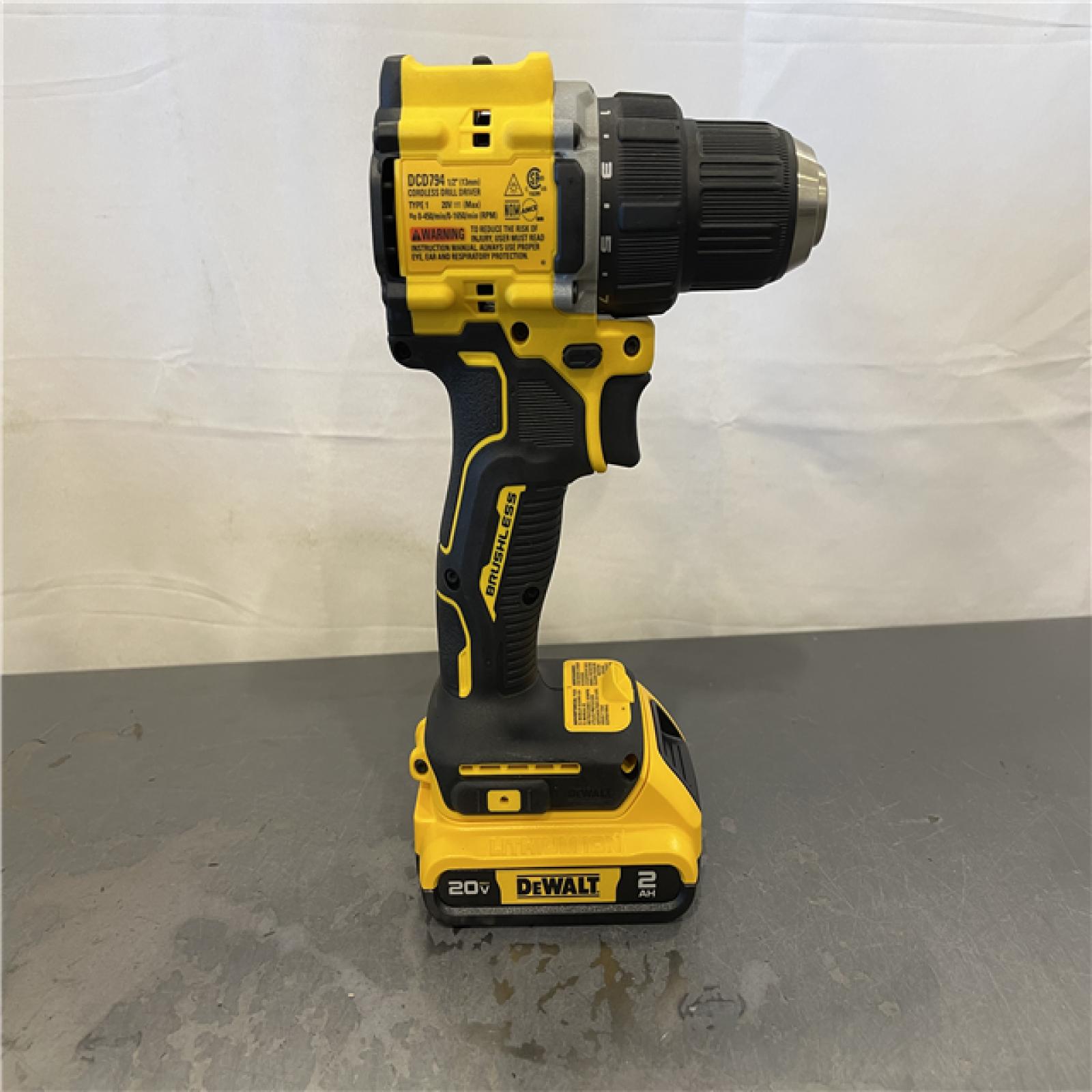 AS-IS - DEWALT ATOMIC 20-Volt Lithium-Ion Cordless Compact 1/2 in. Drill/Driver Kit