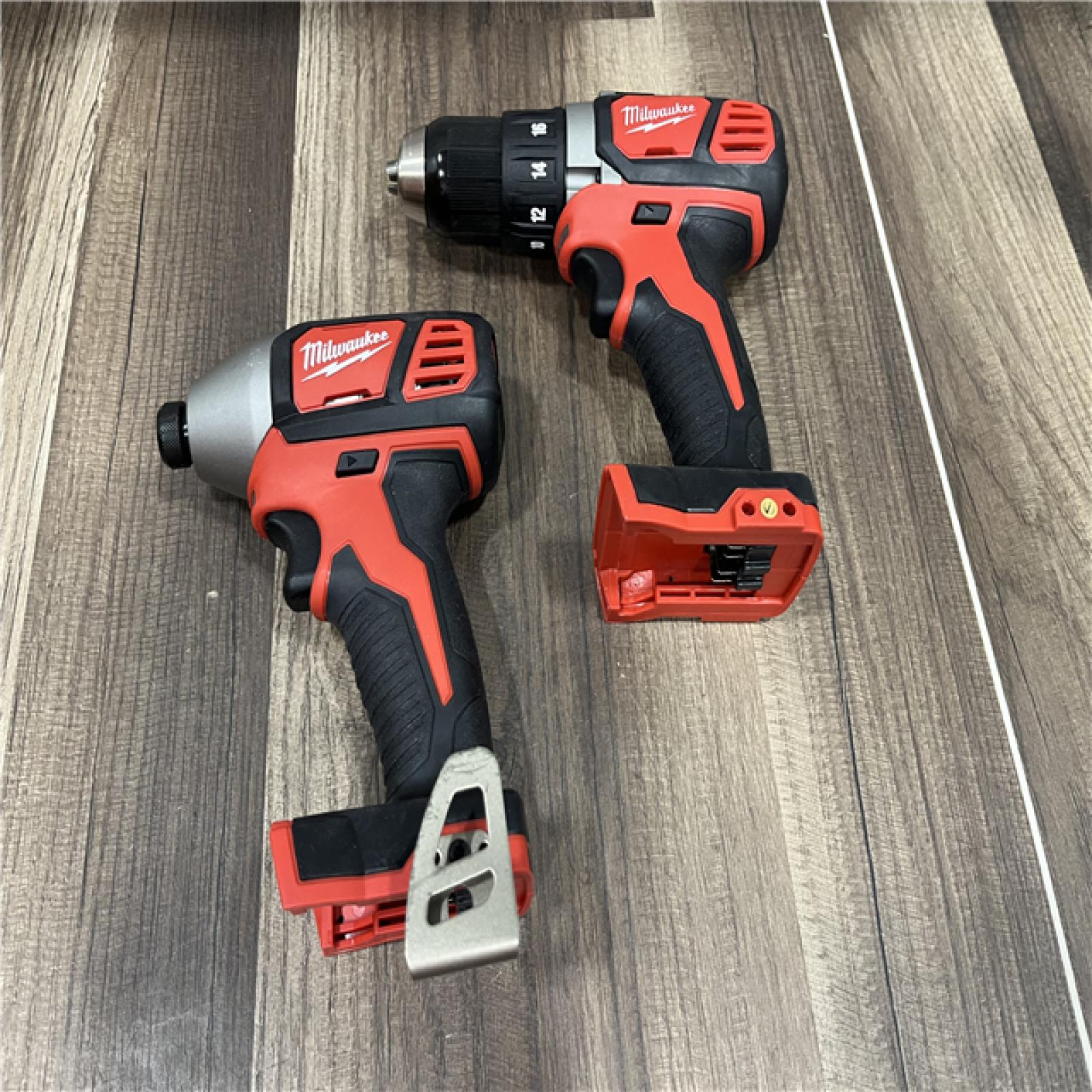 GOOD   Milwaukee 18V Cordless Brushed 2 Tool Drill/Driver and Impact Driver Kit