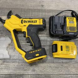 AS-IS DEWALT 20V MAX Cordless Battery Powered Pruner Kit