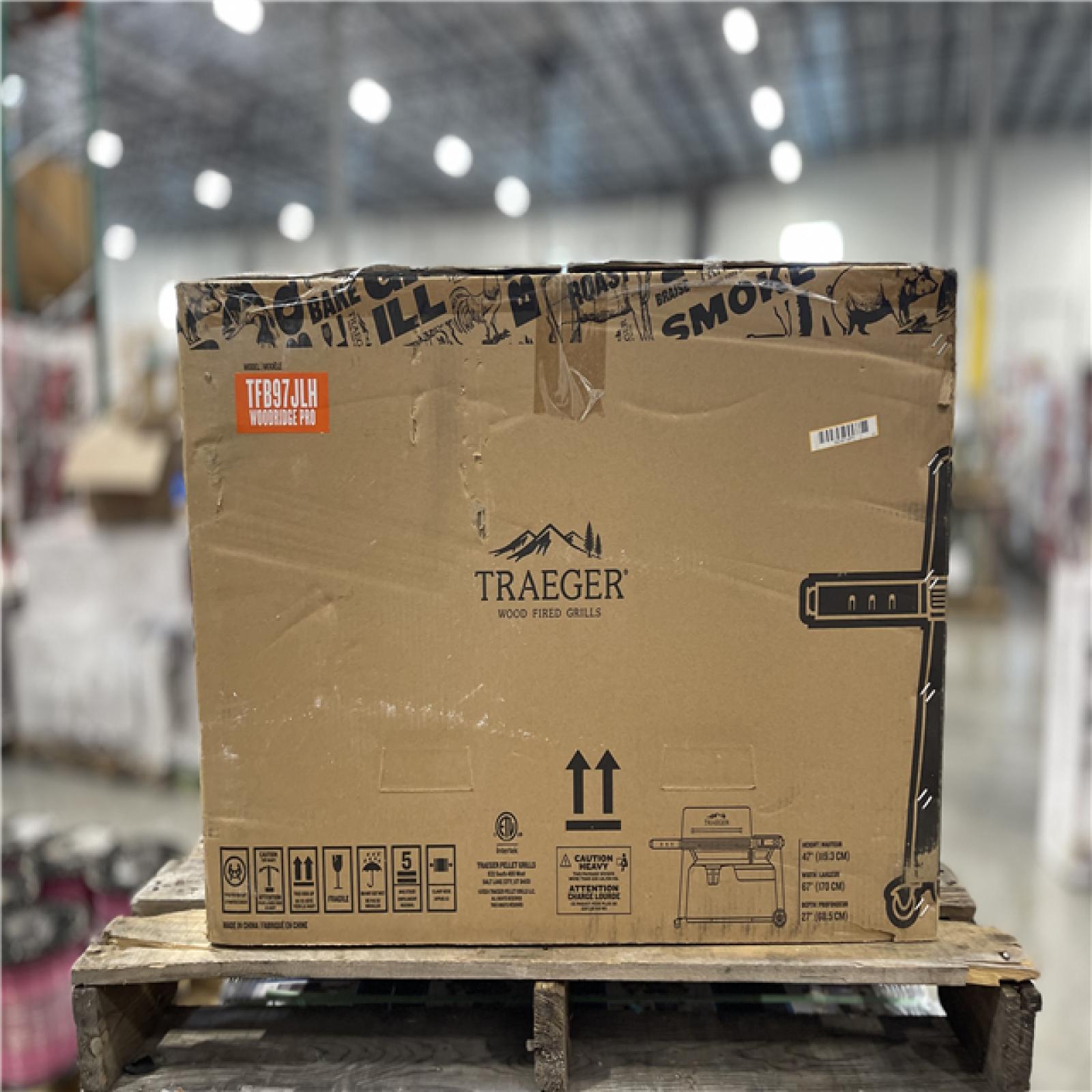 DALLAS LOCATION - Traeger Woodridge Pro Wi-Fi Pellet Grill and Smoker in Black