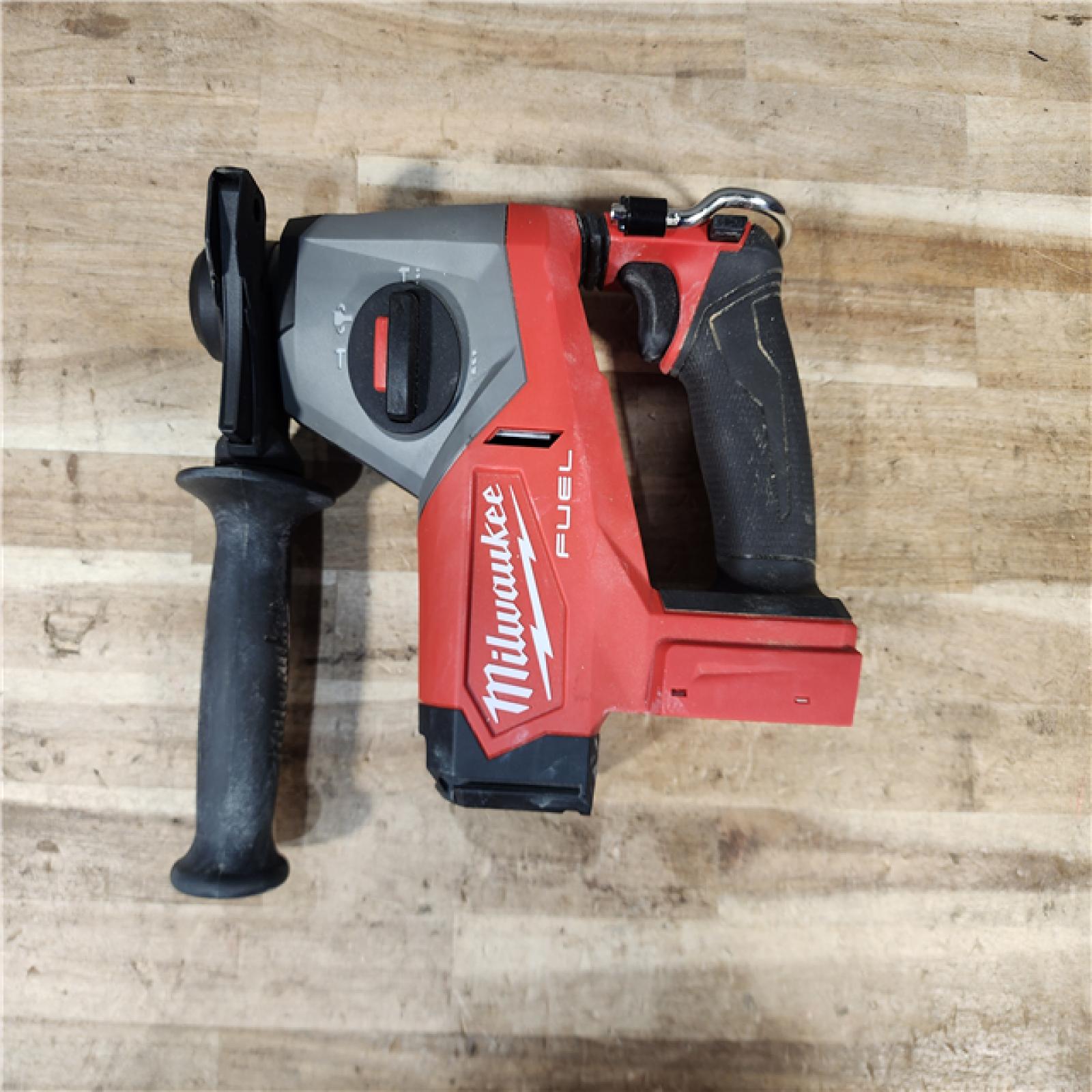 HOUSTON LOCATION - AS-IS Milwaukee FUEL 18V Lithium-Ion Brushless Cordless 5/8 in. SDS-Plus Rotary Hammer (Tool-Only)