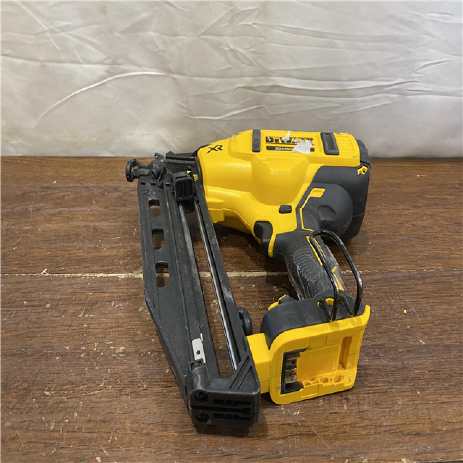 AS-IS 20V MAX XR Lithium-Ion Electric Cordless 16-Gauge Angled Finishing Nailer (Tool Only)