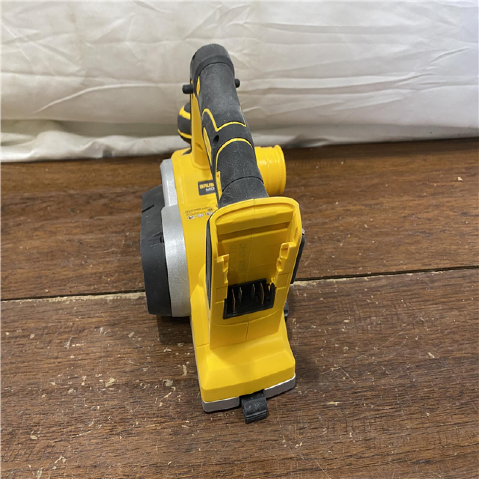 AS-IS DEWALT DCP580B 20V MAX Lithium Ion Brushless Planer