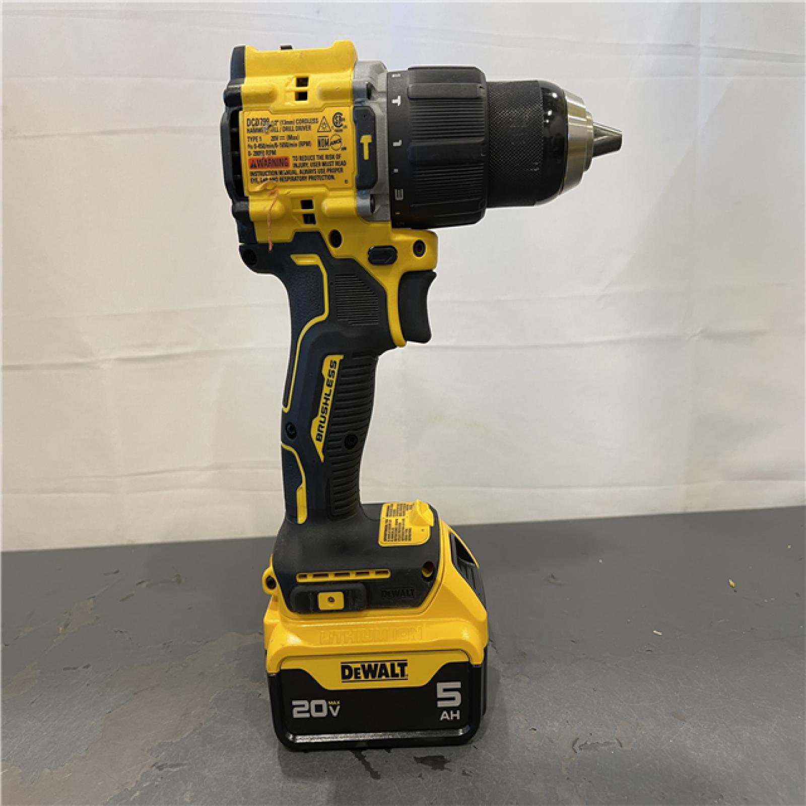 AS-IS - DeWalt ATOMIC 20V Lithium-Ion Cordless 1/2 in. Hammer Drill Kit