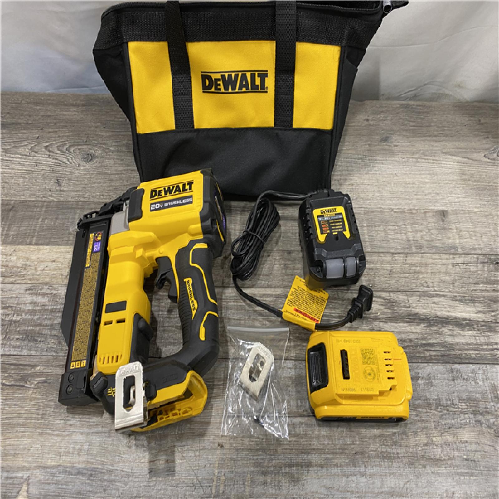 AS-IS DEWALT ATOMIC 20V MAX Lithium Ion Cordless 23 Gauge Pin Nailer Kit