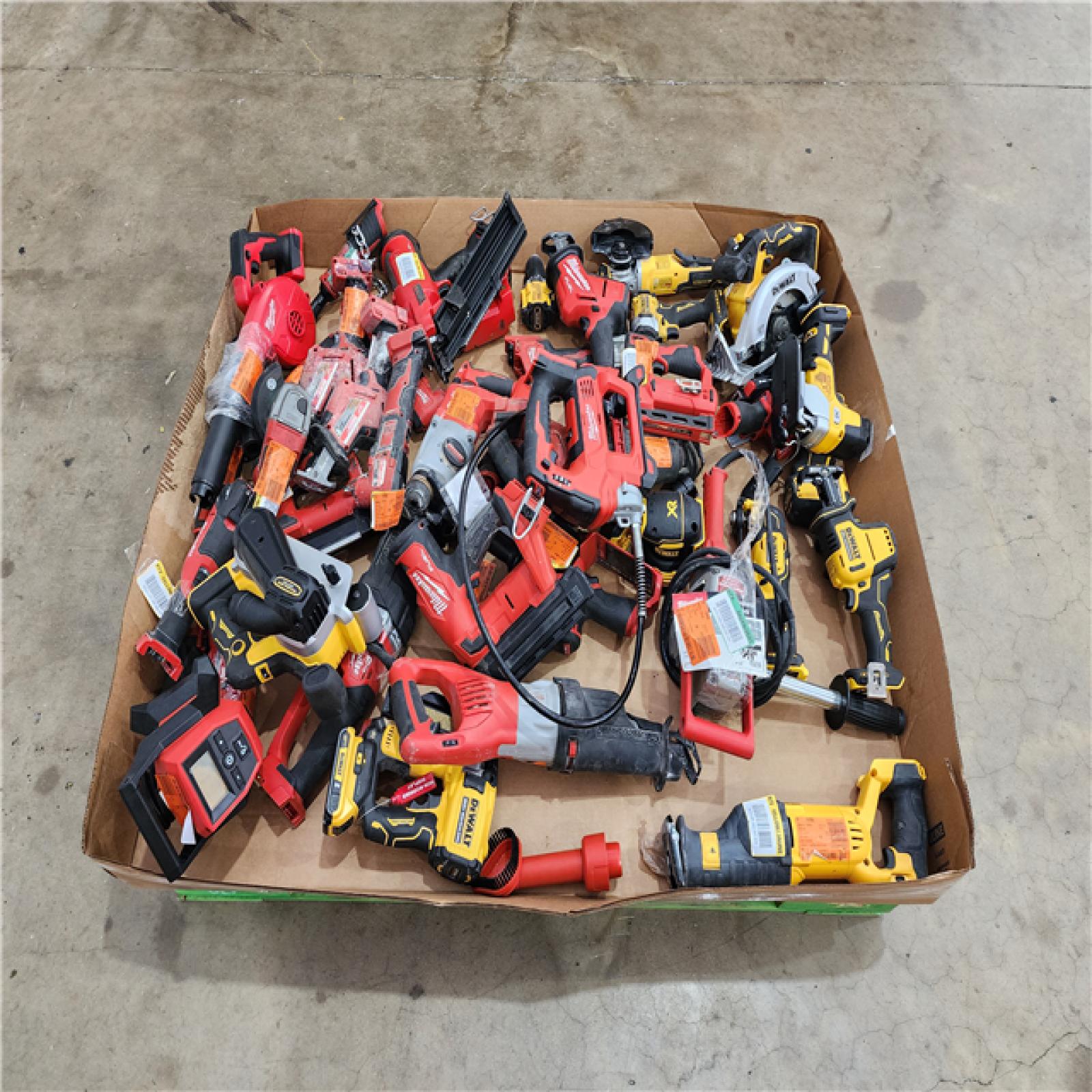 HOUSTON LOCATION - AS-IS TOOL PALLET