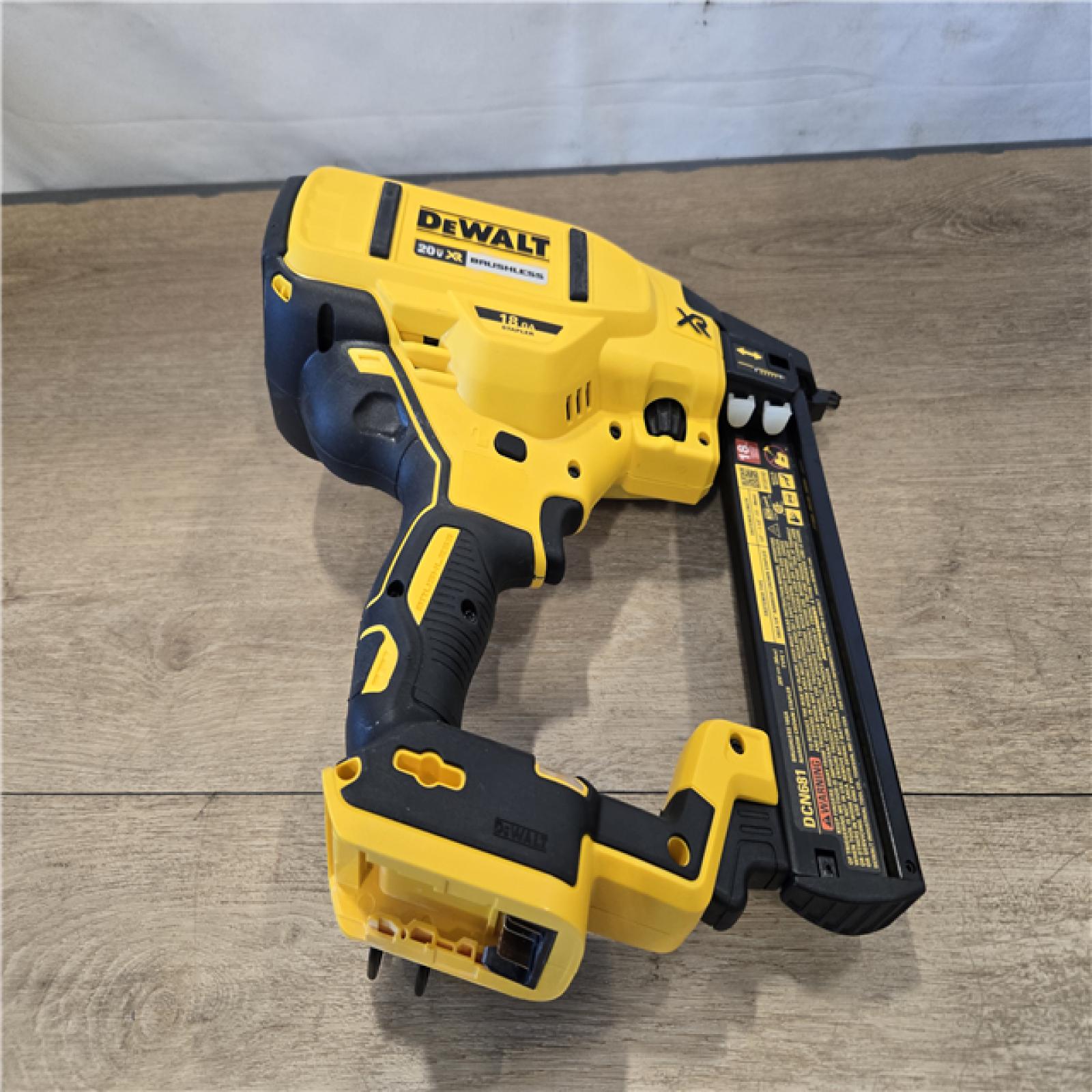 AS-IS DEWALT 20V MAX XR Cordless 18-Gauge Narrow Crown Stapler Kit