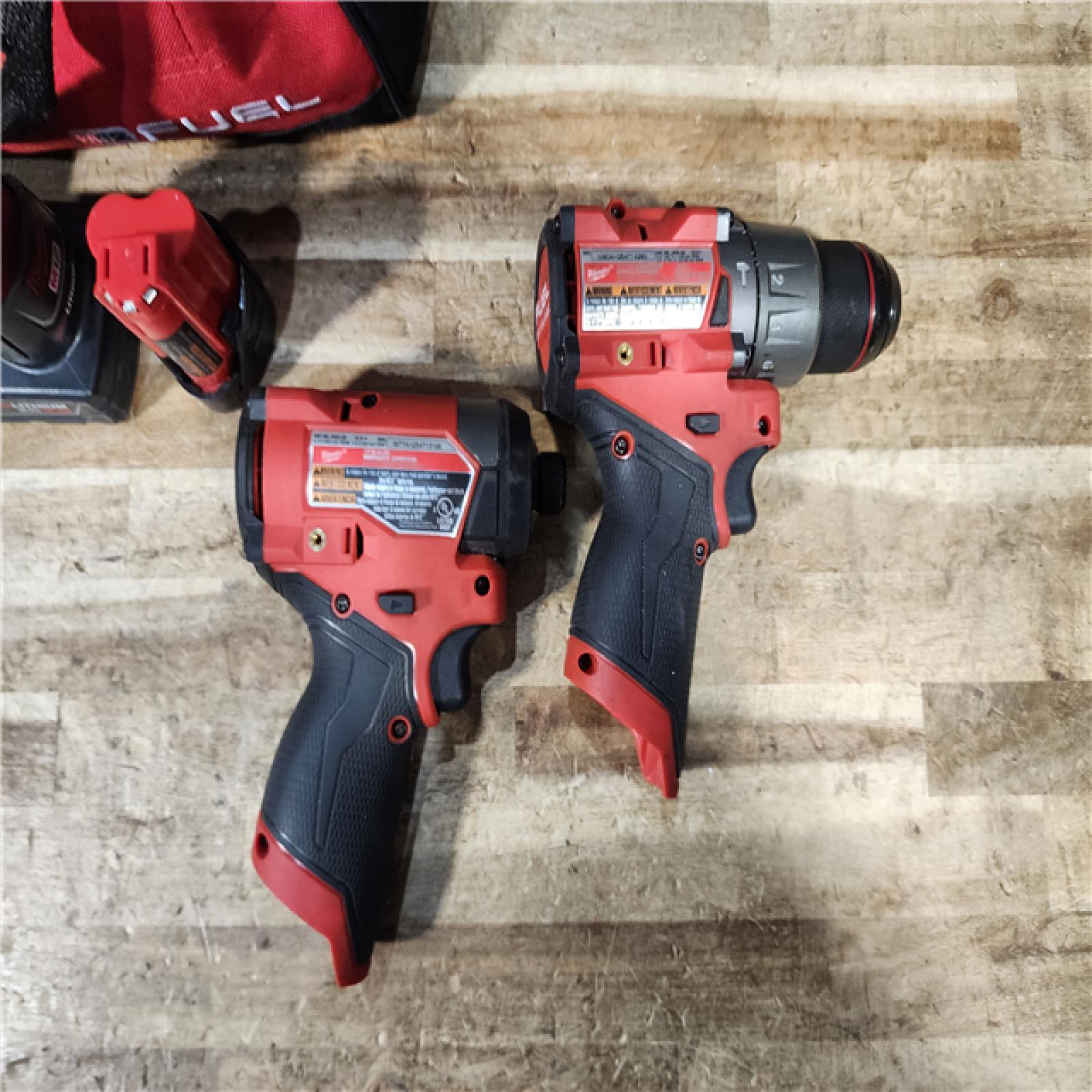 HOUSTON LOCATION - AS - IS Milwaukee 2 Tool Combo Kit W/ (2) Battery & Charger