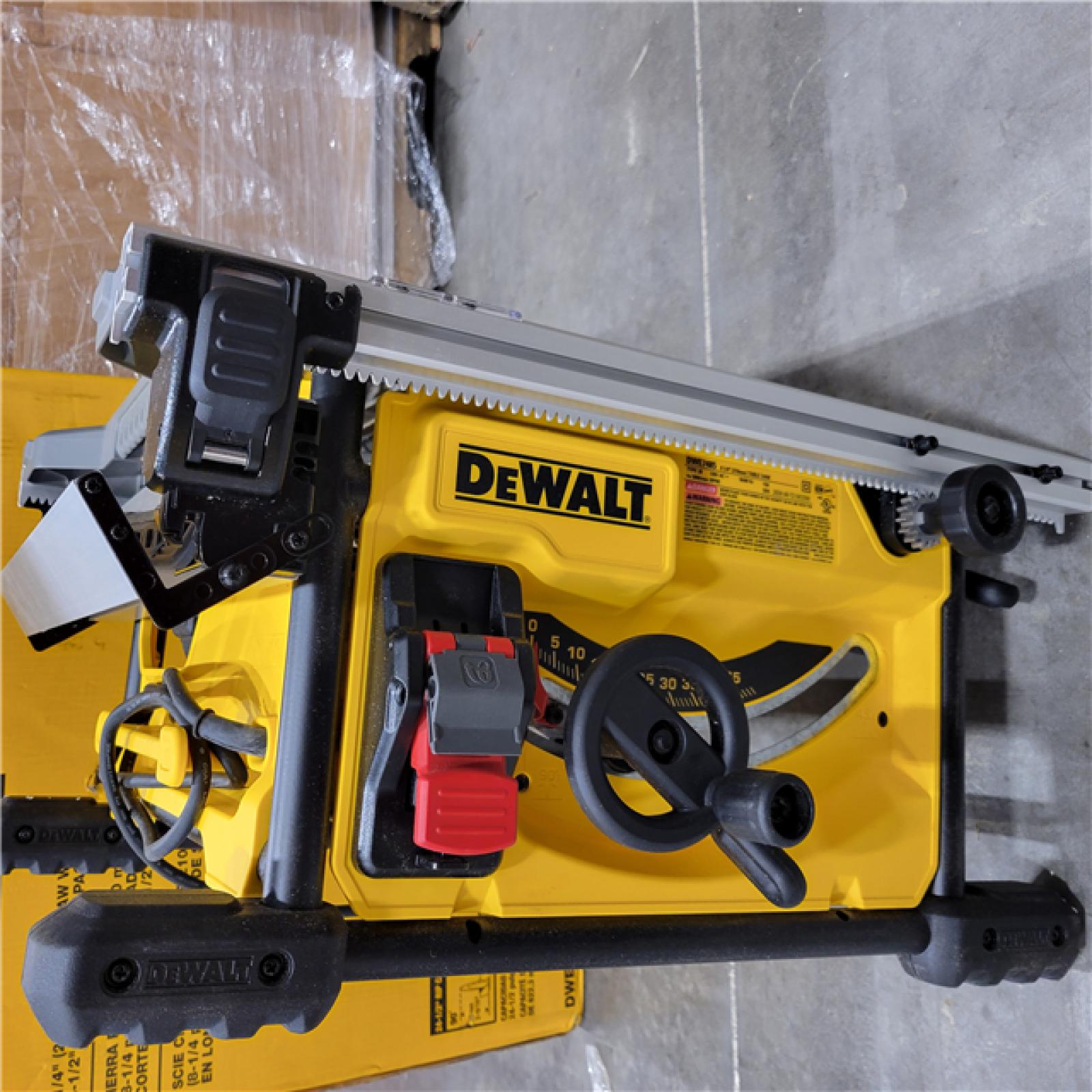 AS-IS Dewalt 8-1/4 Compact Jobsite Table Saw