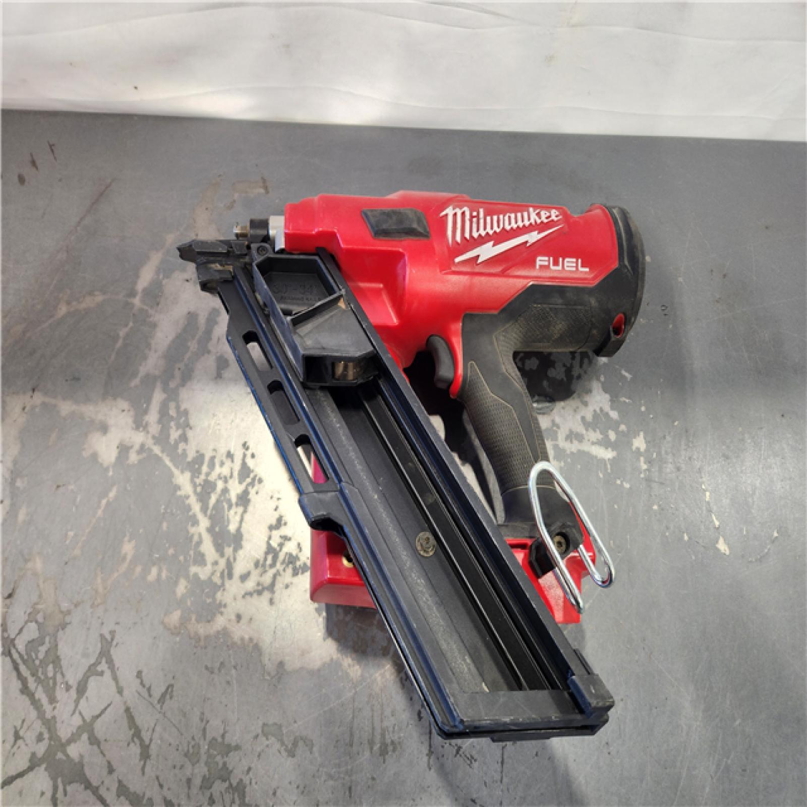 AS-IS- Milwaukee M18 FUEL 30 Degree Framing Nailer (TOOL ONLY)
