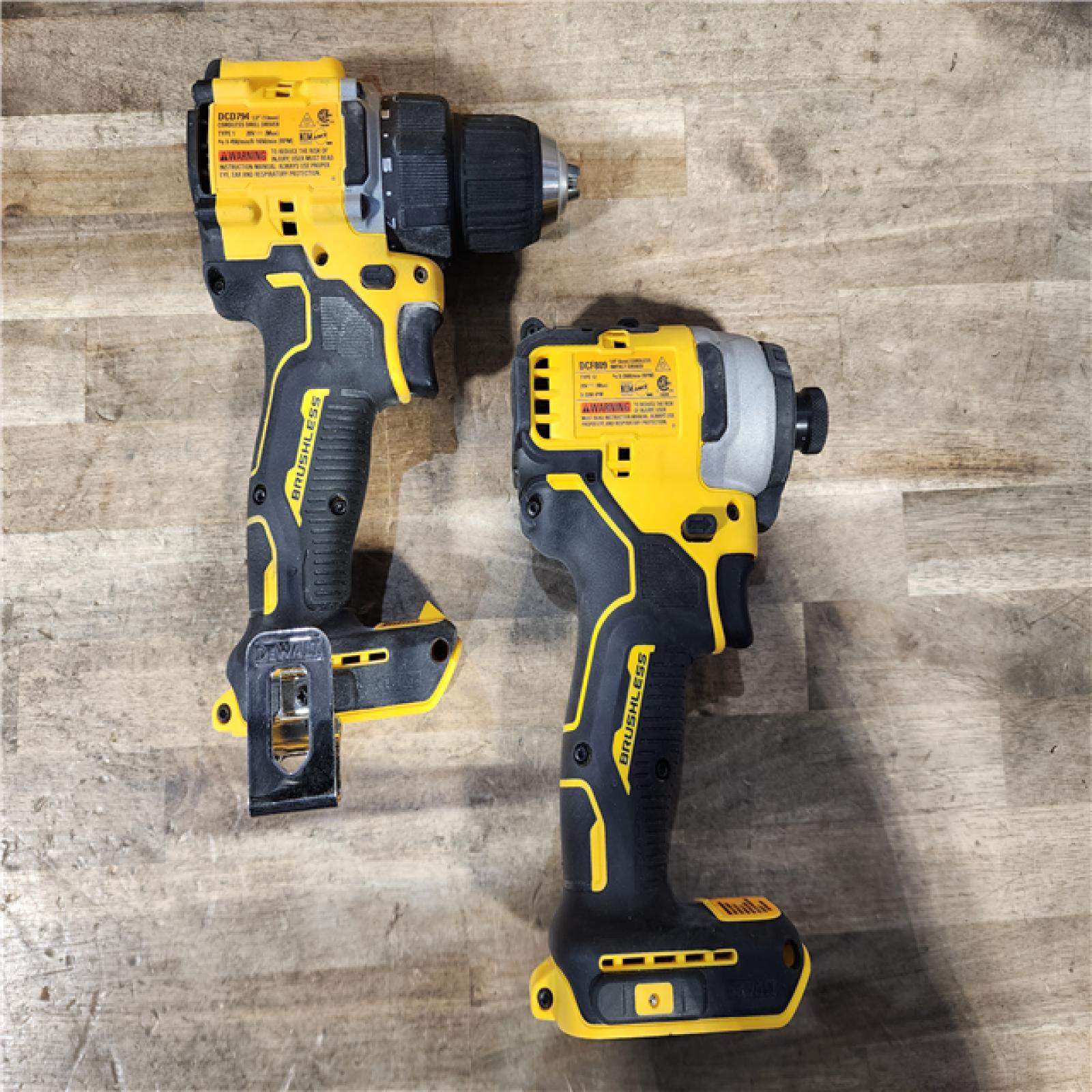 HOUSTON LOCATION - AS-IS Dewalt DCK225D2 20V MAX ATOMIC Compact Cordless Drill Driver and Impact Driver Combo Kit