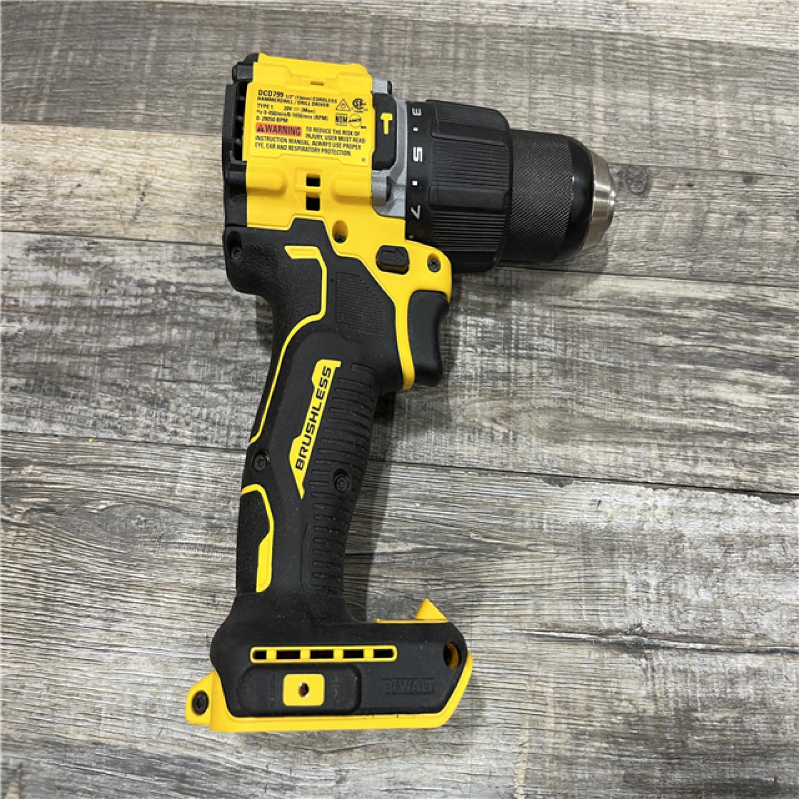 AS-IS DEWALT ATOMIC 20V Lithium-Ion Cordless 1/2 in. Hammer Drill Kit
