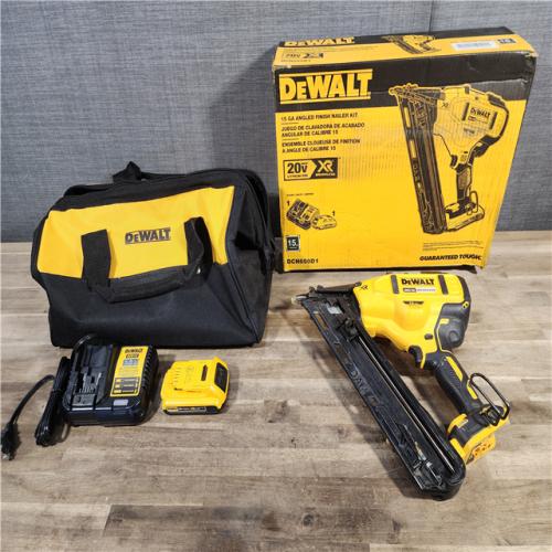 HOUSTON LOCATION - AS-IS DeWalt 20V MAX XR 15 Ga. Cordless 34 Deg Nailer Kit (Battery & Charger)