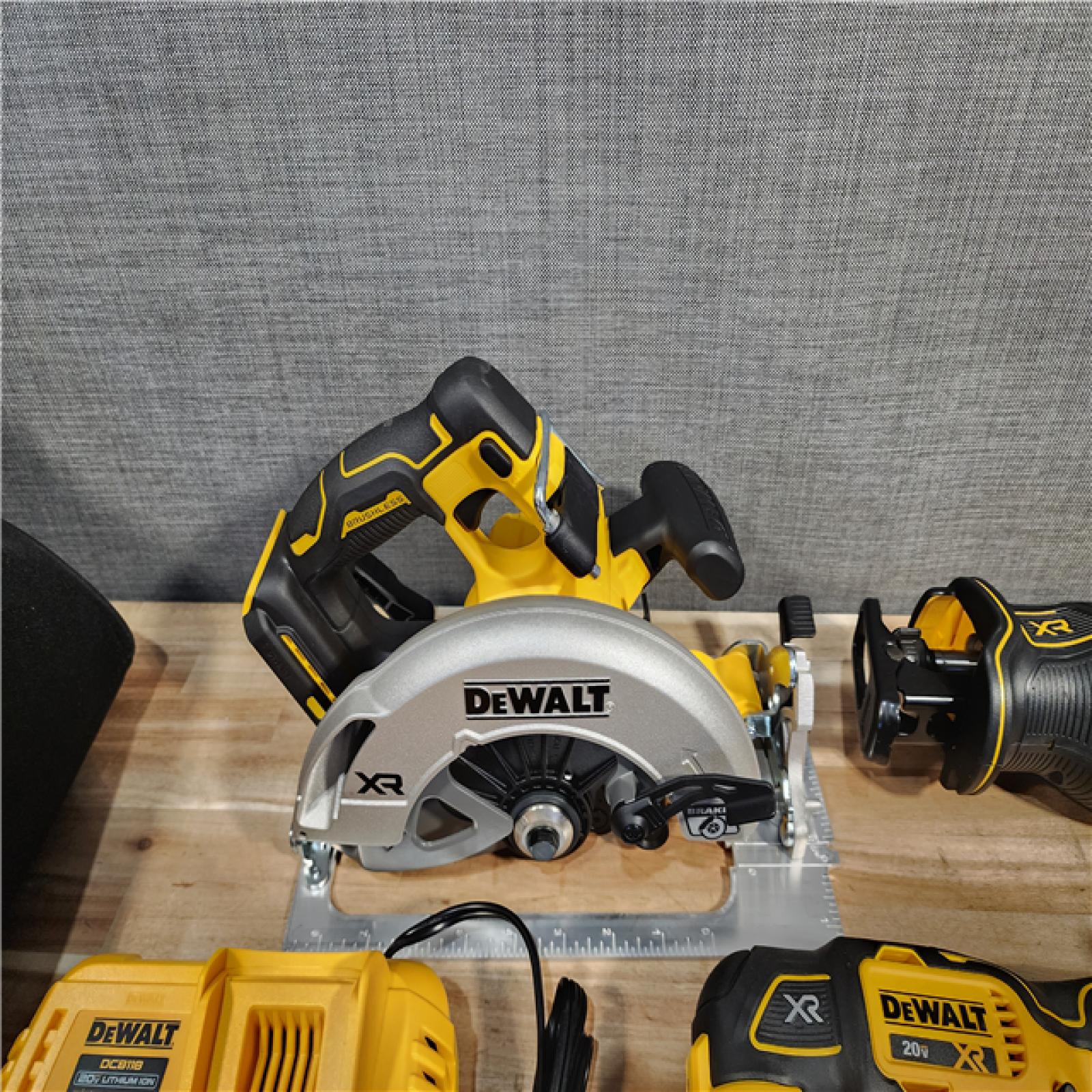 HOUSTON LOCATION - AS-IS (APPEARS LIKE NEW) DEWALT 5 TOOL COMBO KIT W/ (2) BATTERY & CHARGER