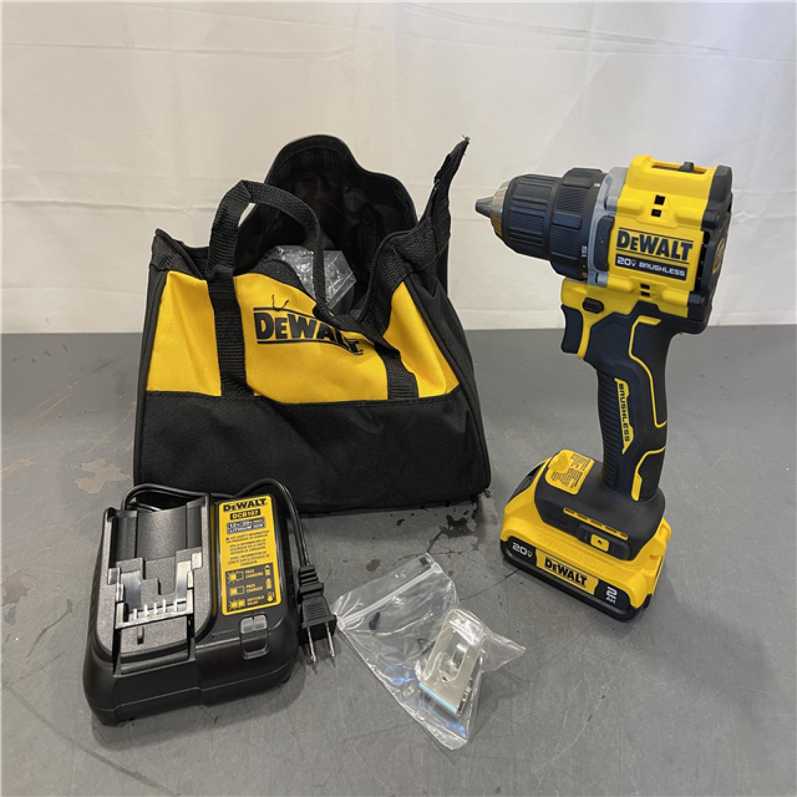 AS-IS- DEWALT ATOMIC COMPACT SERIES 20V MAX* Brushless Cordless 1/2 Drill/Driver Kit