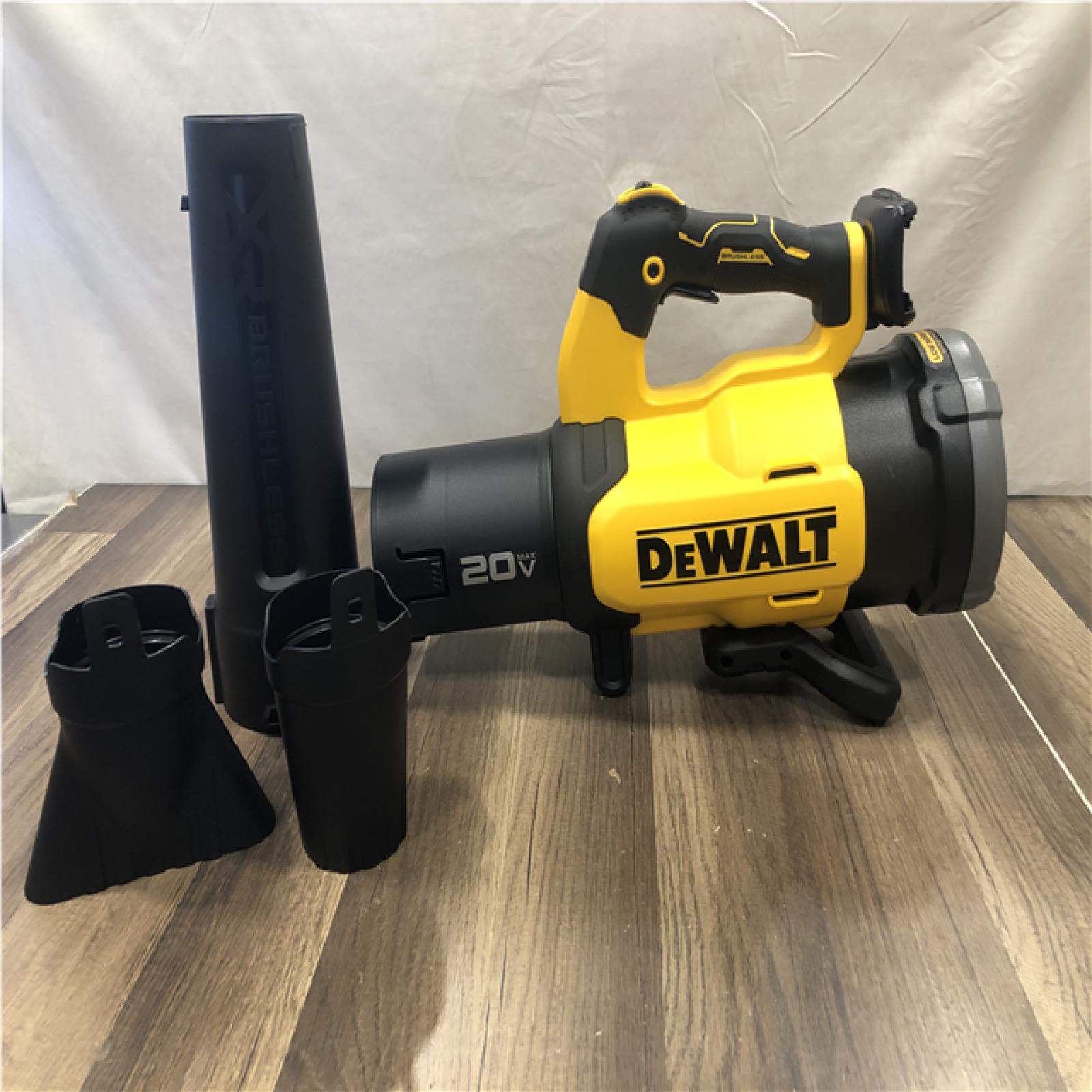 AS-IS DEWALT 20V MAX XR 550 CFM 133 MPH Cordless Battery Powered Blower (Tool-Only)