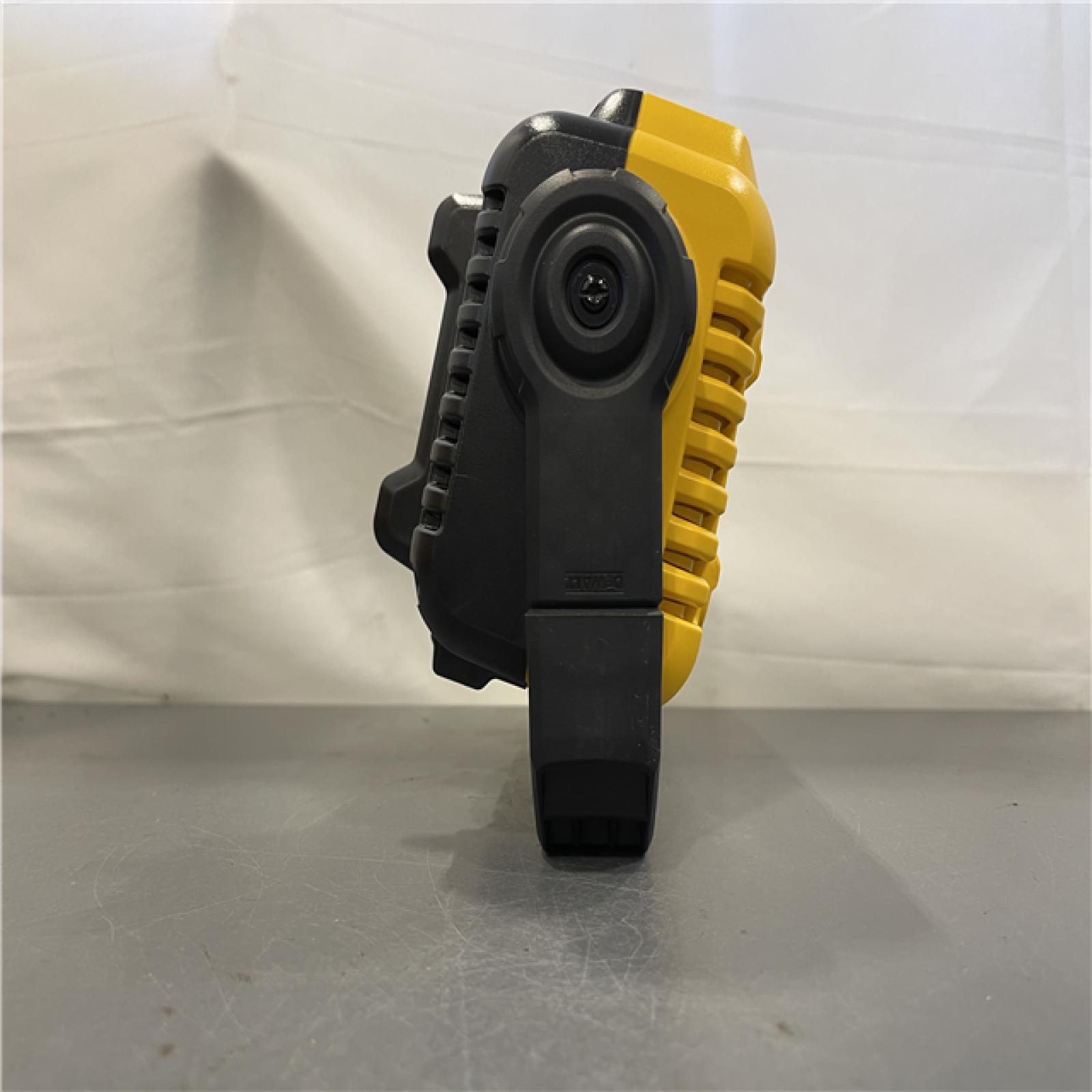 AS-IS -DeWalt 20-Volt MAX Compact Task Light (Tool Only)