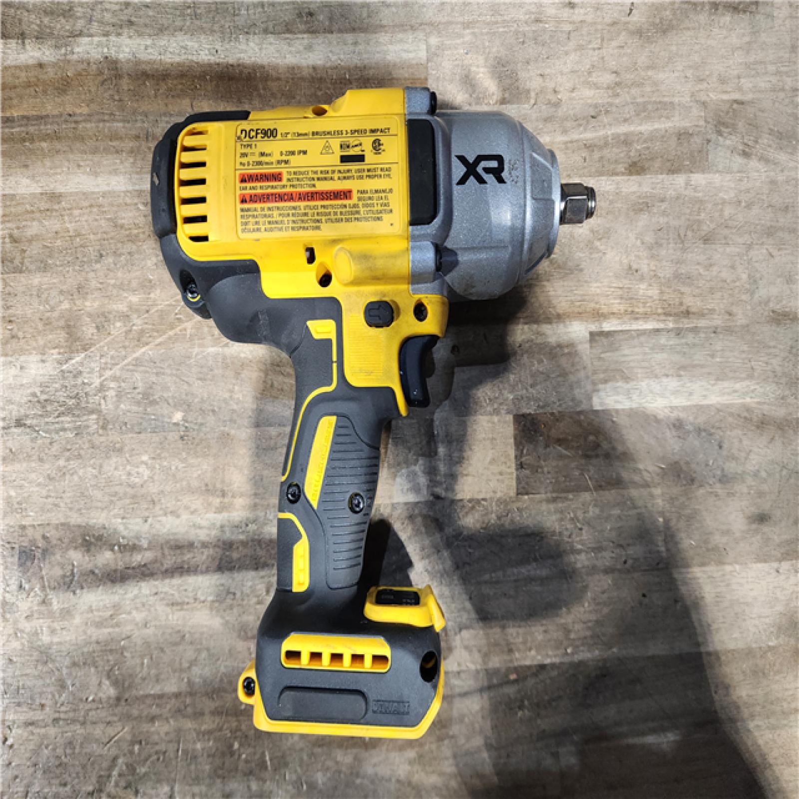 HOUSTON LOCATION - AS-IS DEWALT 20V MAX* XR 1/2 High Torque Impact Wrench W/ BATTERY & CHARGER