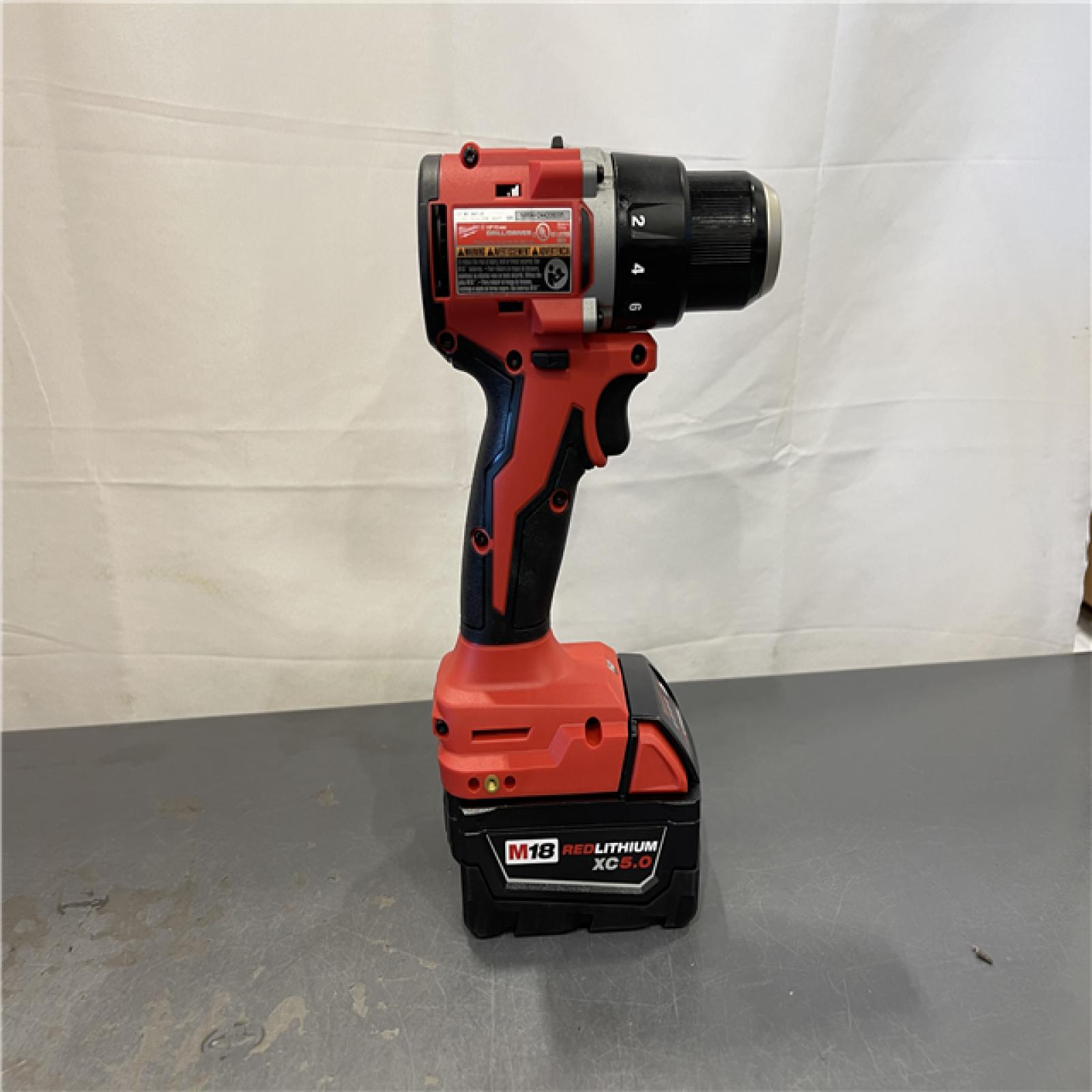 AS-IS - Milwaukee  M18 18V Lithium-Ion Brushless Cordless 1/2 in. Compact Drill/Driver Kit