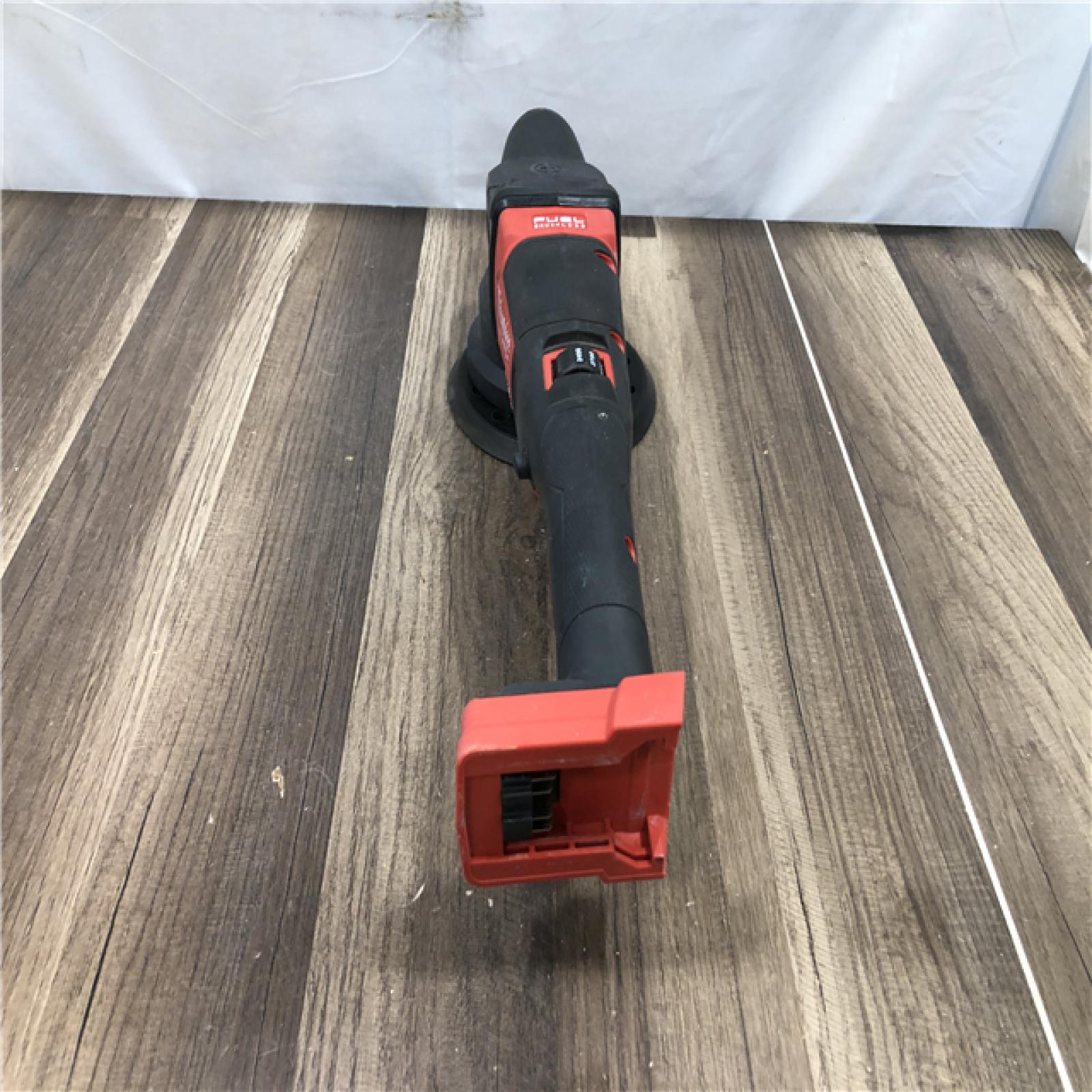 AS-IS Milwaukee FUEL18V Lithium-Ion Brushless Cordless 21MM DA Polisher (Tool-Only)