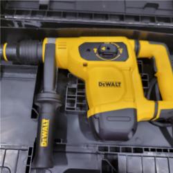 AS-IS DEWALT 10.5 Amp 1-9/16 in. Corded SDS-MAX Combination Concrete/Masonry Rotary Hammer with SHOCKS and Case