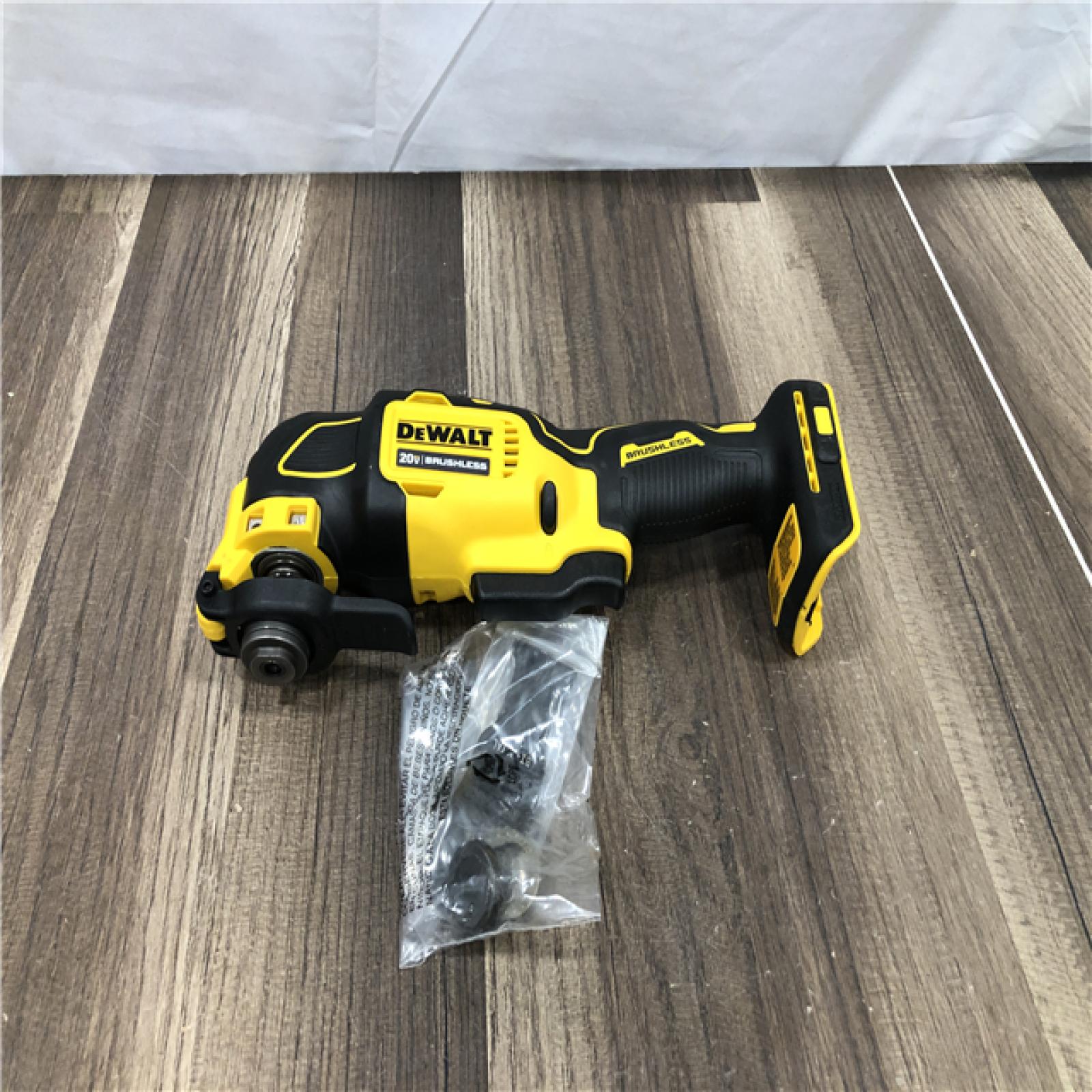 AS-IS DEWALT ATOMIC 20V MAX Cordless Brushless Oscillating Multi Tool (Tool Only)