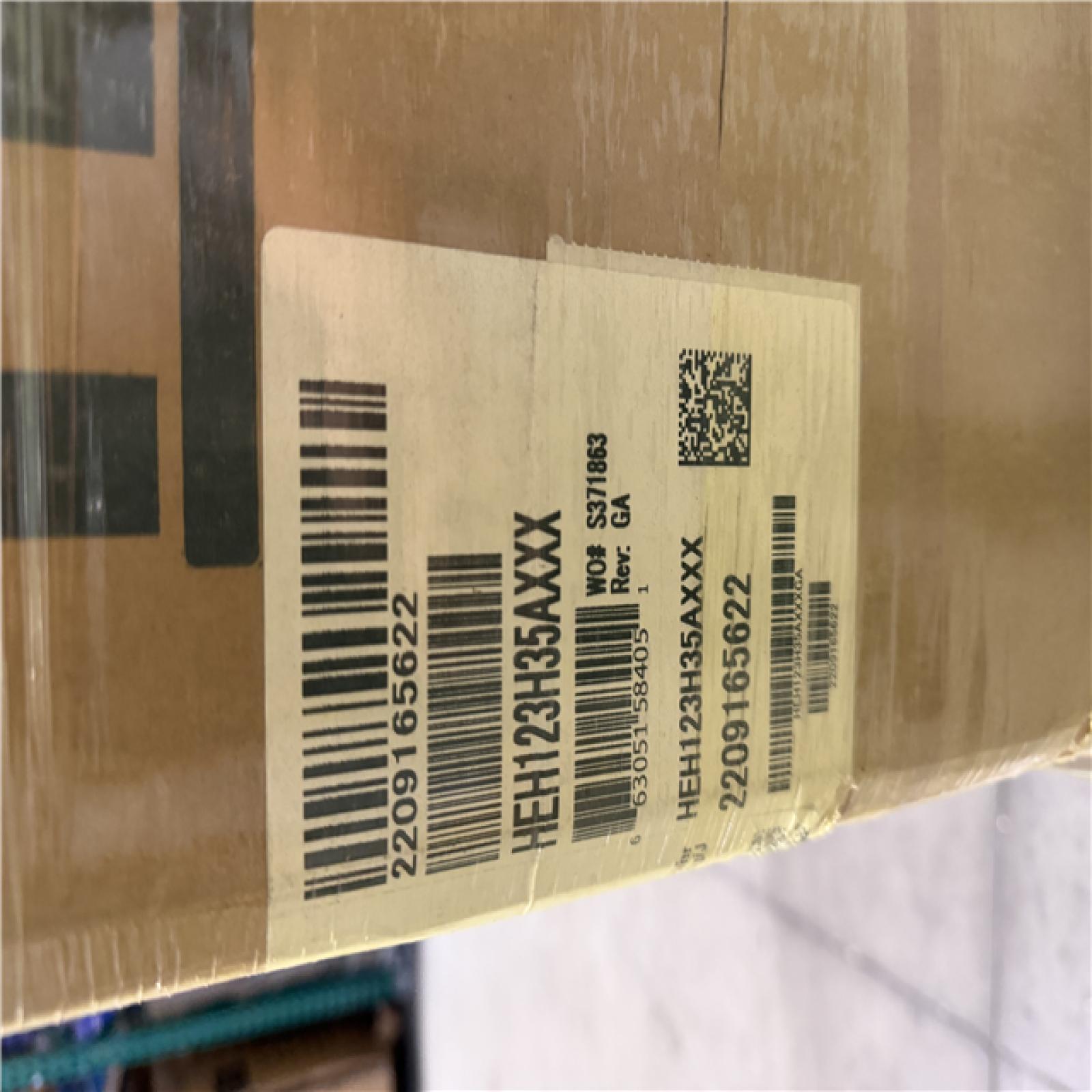 DALLAS LOCATION - AMANA HEATING AND AIRCONDITIONING PALLET -(4 UNITS)