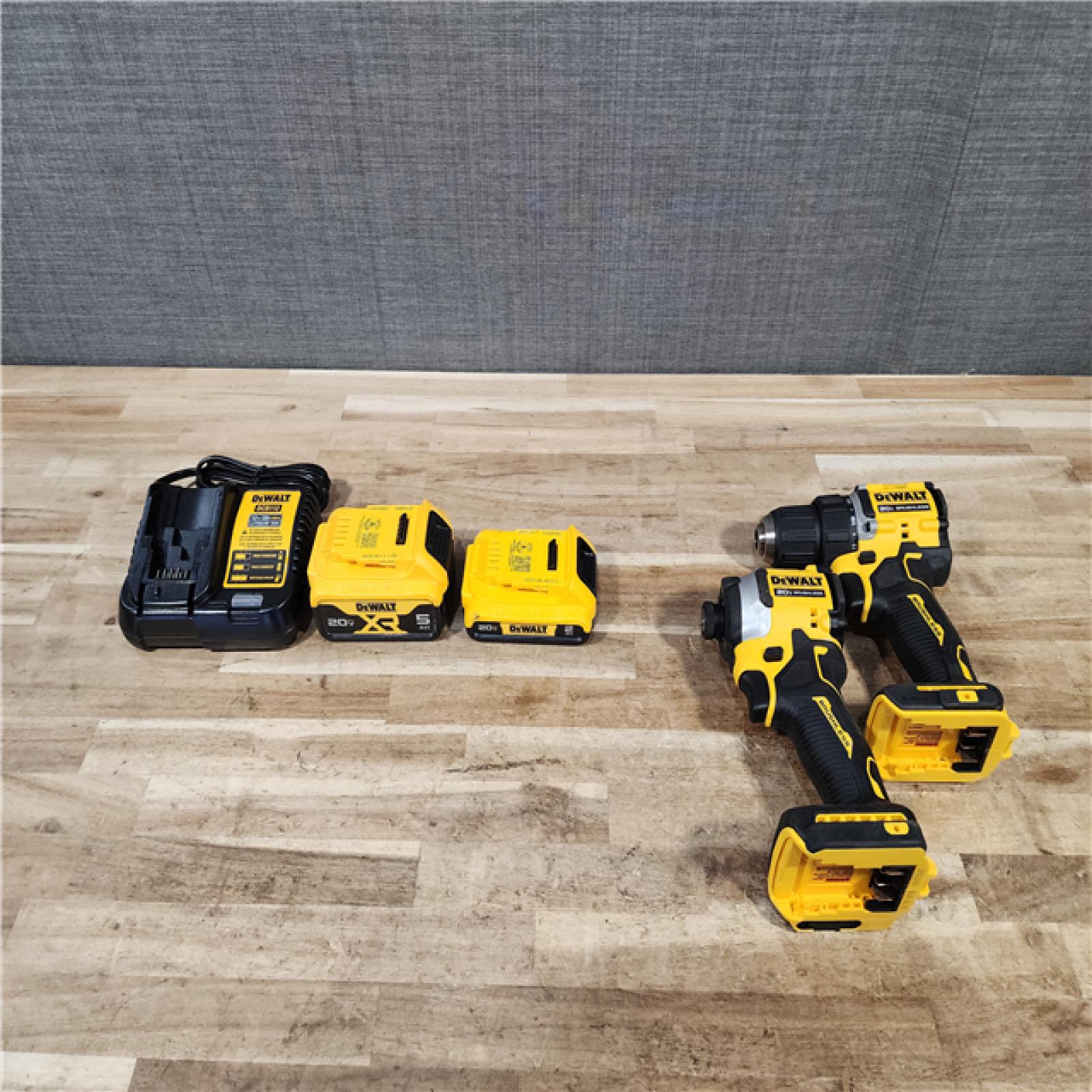 HOUSTON LOCATION - AS-IS DEWALT 2 TOOL COMBO KIT W/ (2) BATTERY & CHARGER