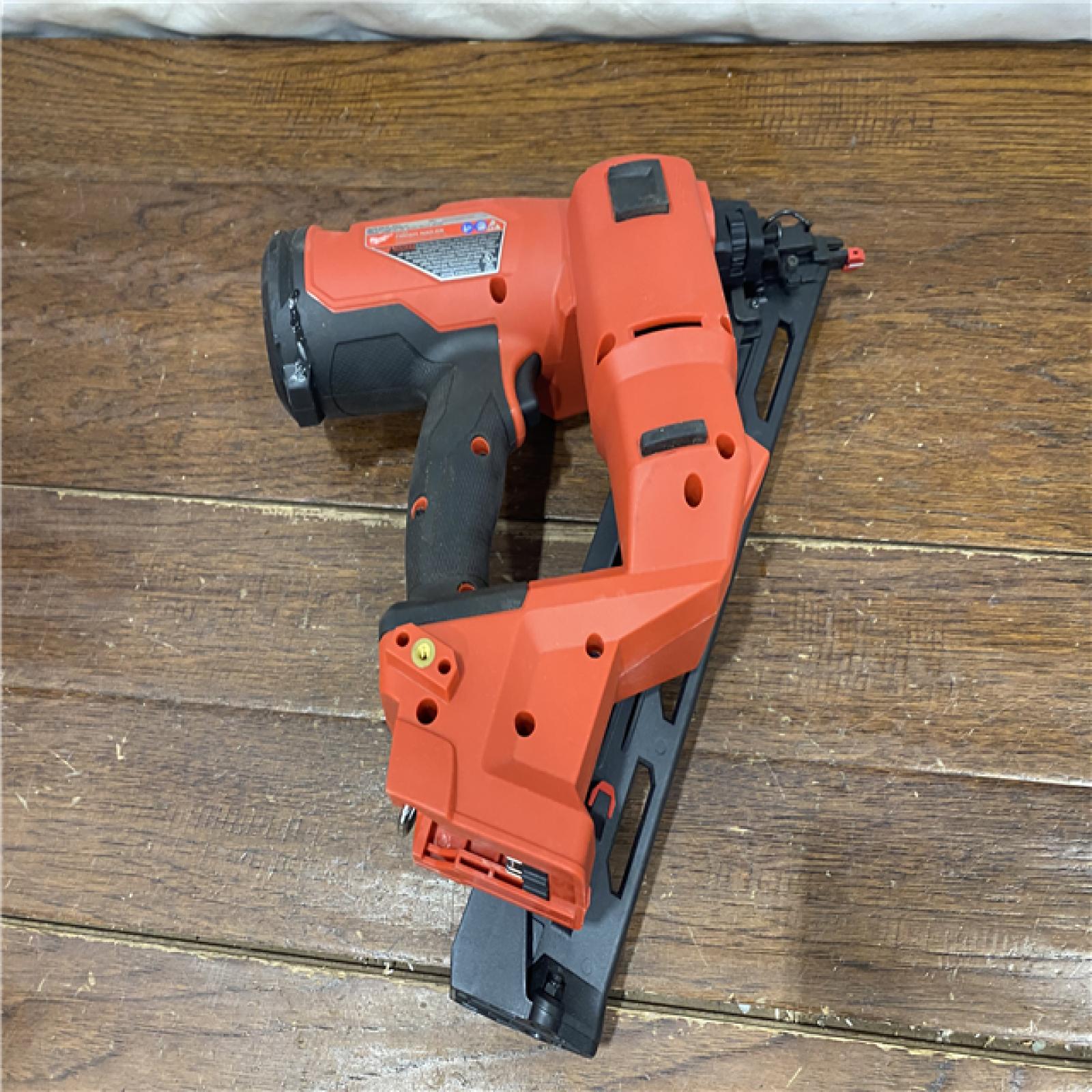 AS-IS Milwaukee 2839-20 M18 FUEL 15 Ga. 18 Volt Brushless Angled Finish Nailer