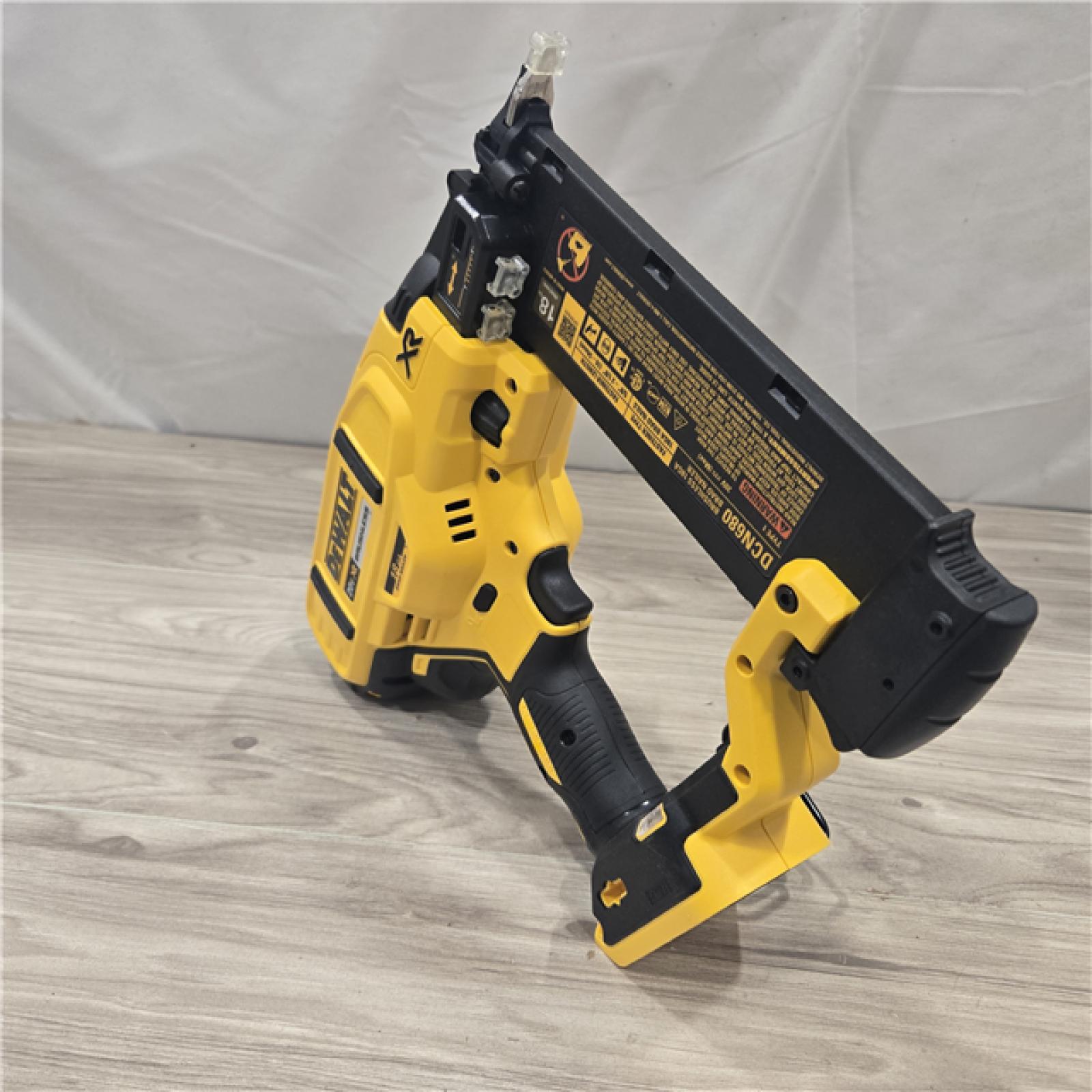 AS-IS DeWalt 20V MAX XR Cordless 18-Gauge Brad Nailer (Tool Only)
