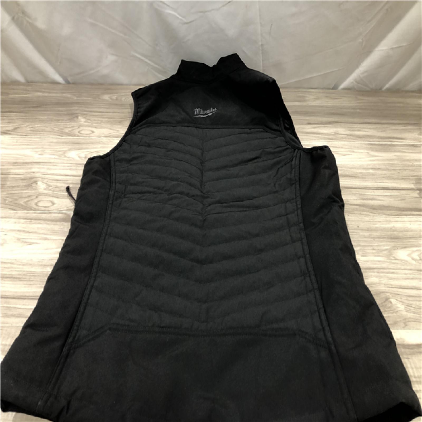 AS-IS Milwaukee Women's Black Medium M12 Heated Axis Vest