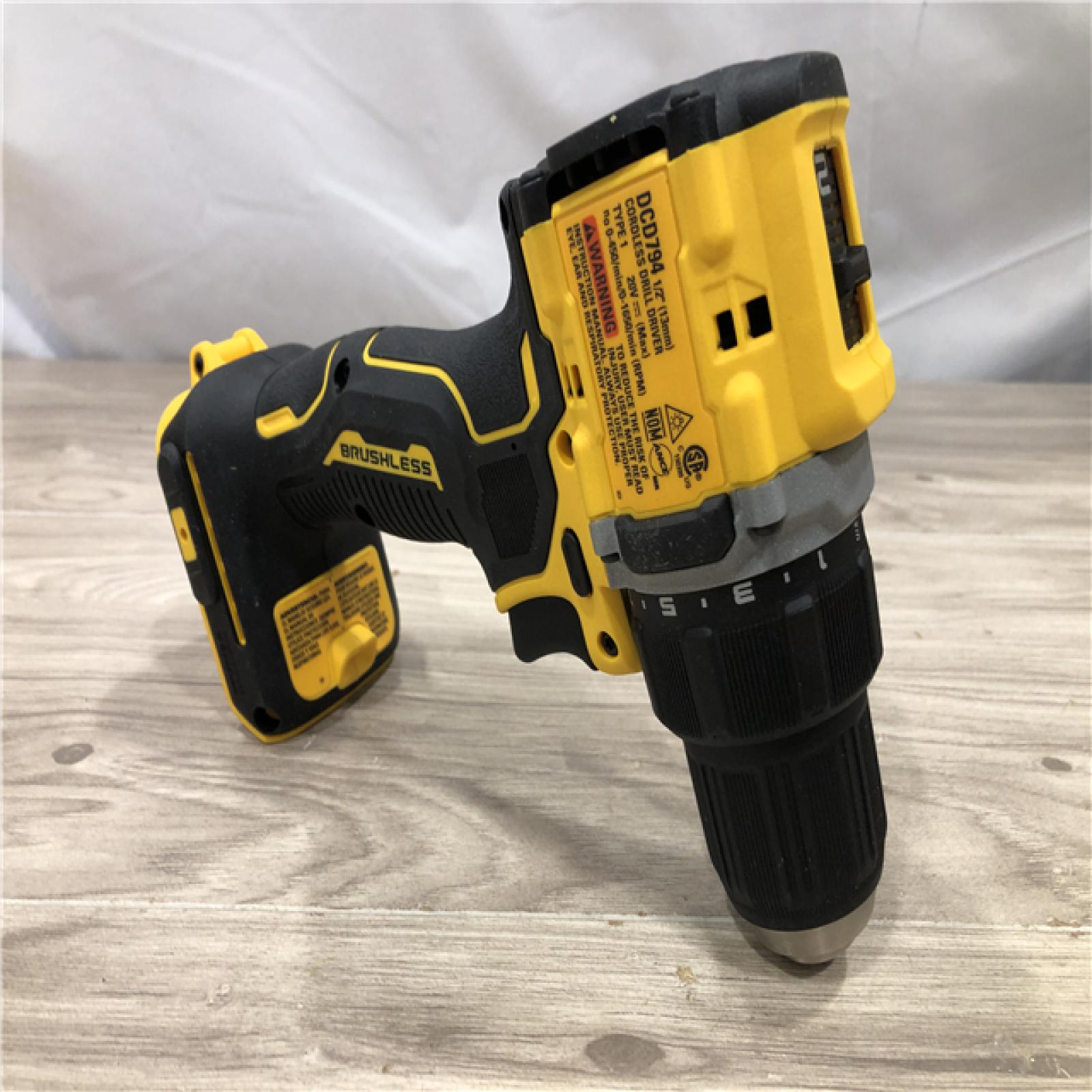 AS-IS DEWALT ATOMIC 20-Volt MAX Lithium-Ion Cordless Combo Kit