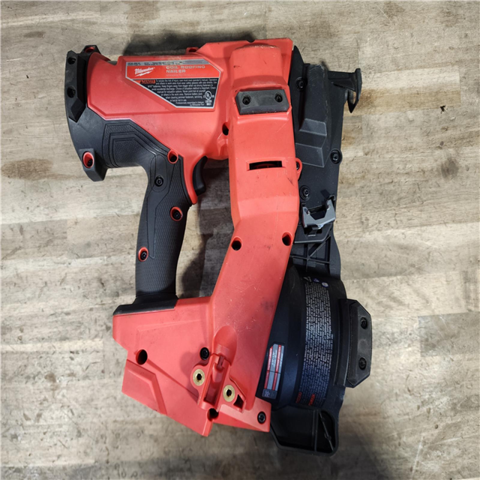 HOUSTON LOCATION - AS-IS Milwaukee M18 FUEL 18-Volt Lithium-Ion Brushless Cordless Coil Roofing Nailer (Tool Only)