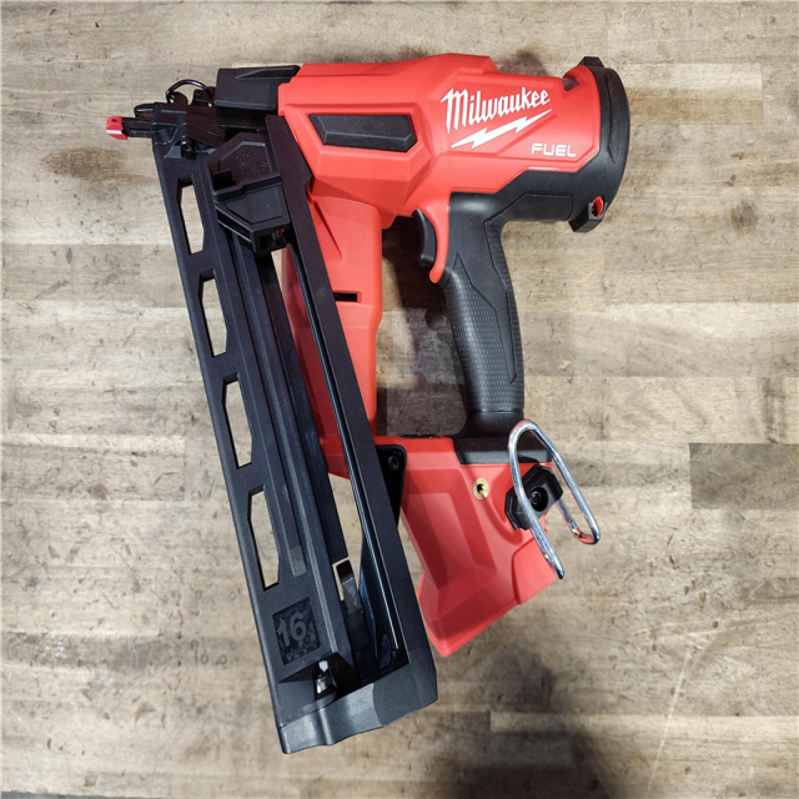 HOUSTON LOCATION - AS-IS Milwaukee 2841-20 18V Cordless Gen II 16 Gauge Angled Finish Nailer (Tool Only)
