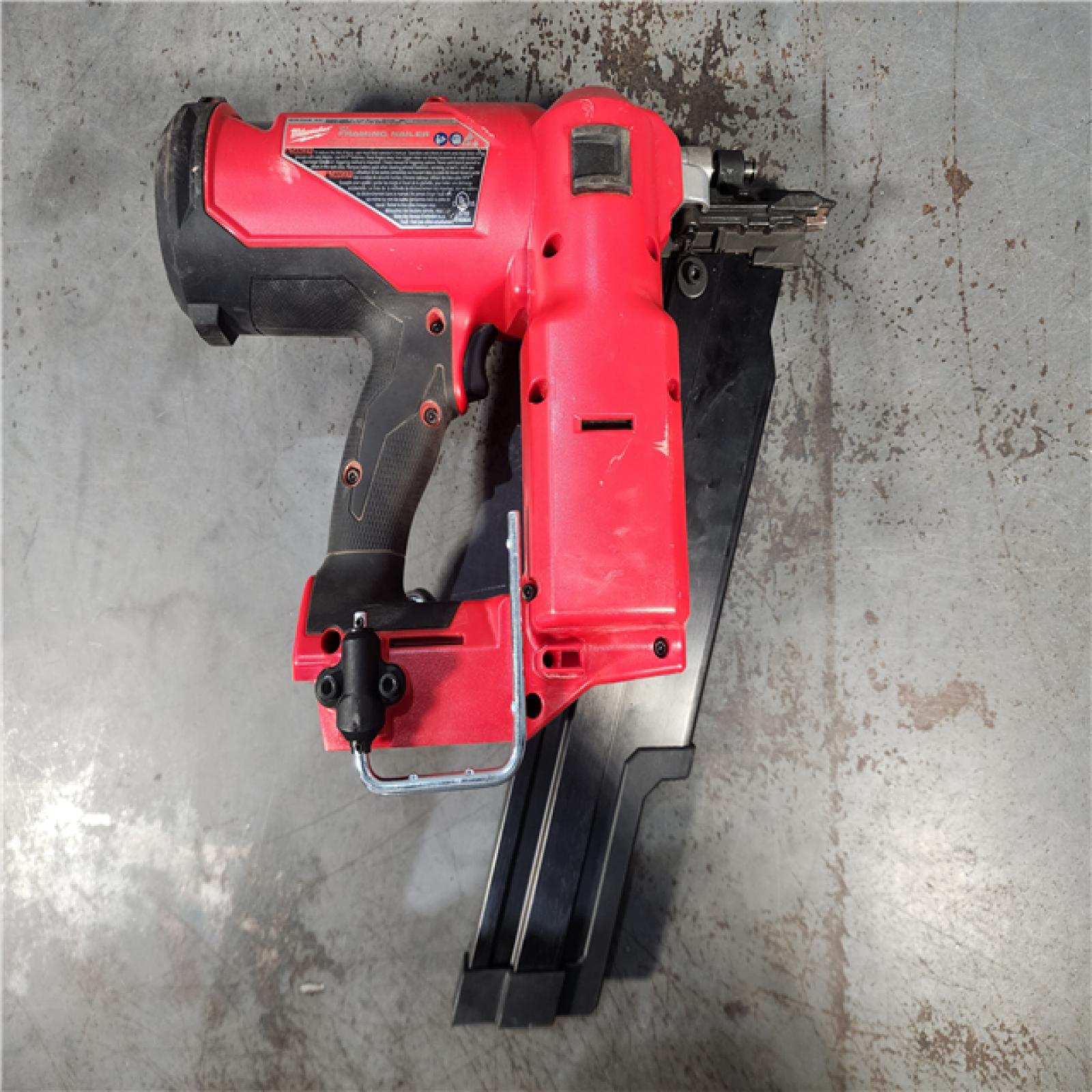 HOUSTON LOCATION - AS-IS Milwaukee 2 Tool Combo Kit W/ (2) Battery & Charger