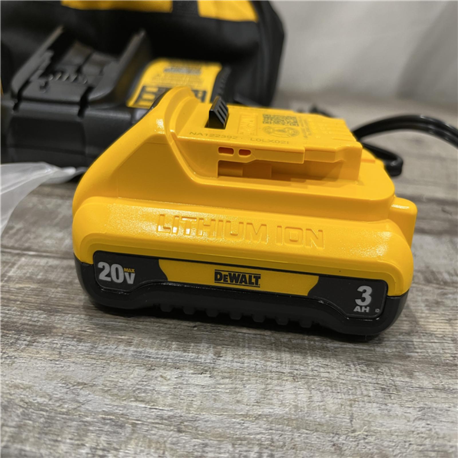 AS-IS DEWALT ATOMIC 20V Cordless 1/2 in. Compact Hammer Drill Kit