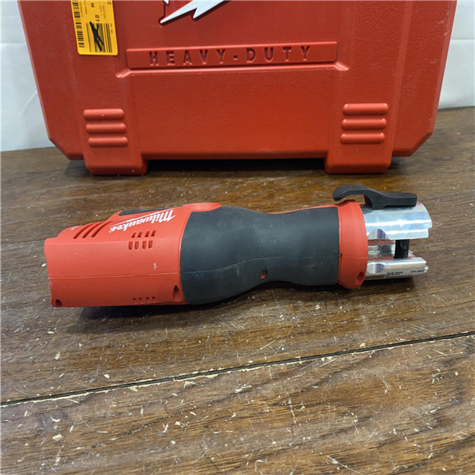 AS-IS Milwaukee M12 Force Logic Press Tool 1/2 in. to 1 in. Kit