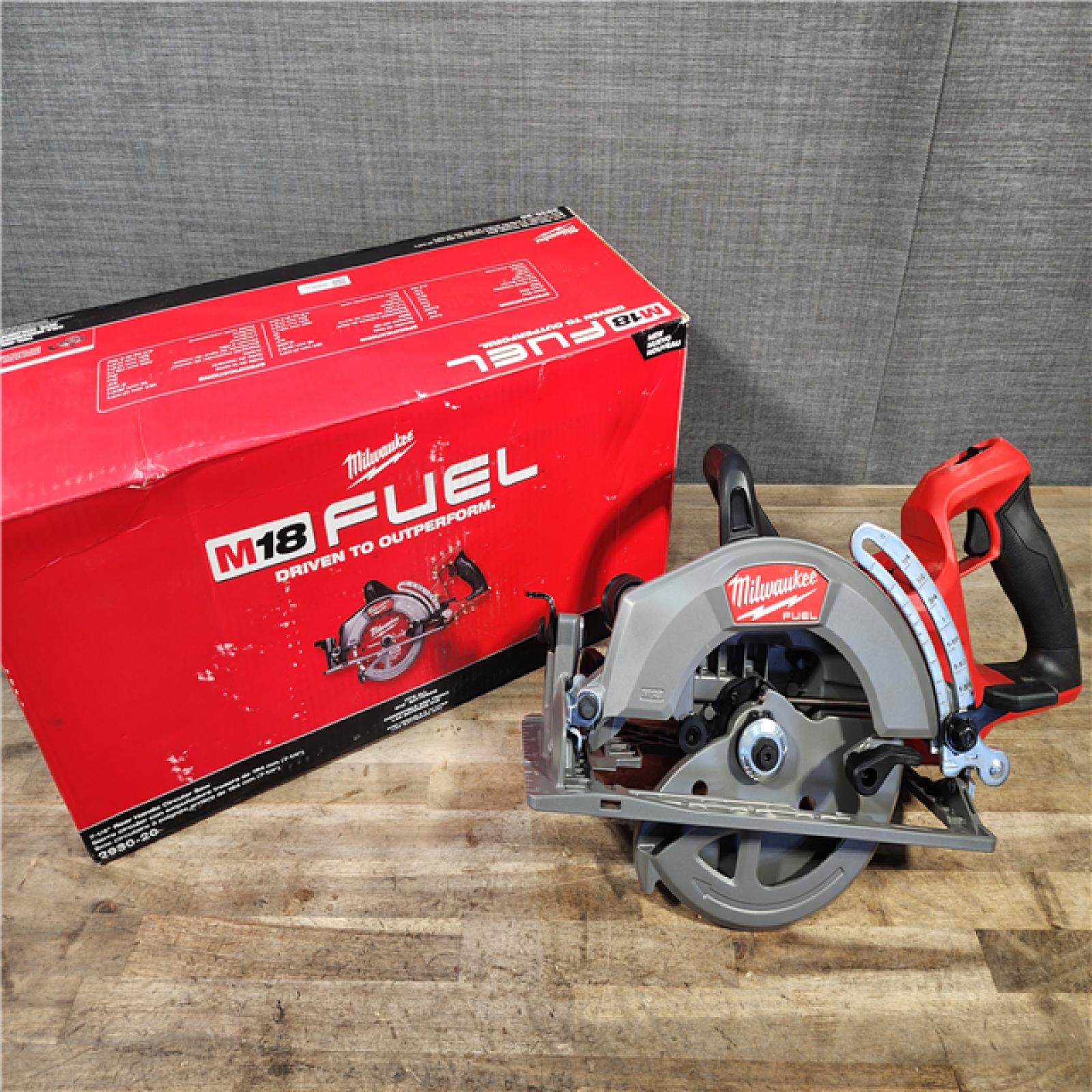 HOUSTON LOCATION - AS-IS (APPEARS LIKE NEW) MILWAUKEE 7-1/4 REAR HANDLE CIRCULAR SAW (TOOL ONLY)