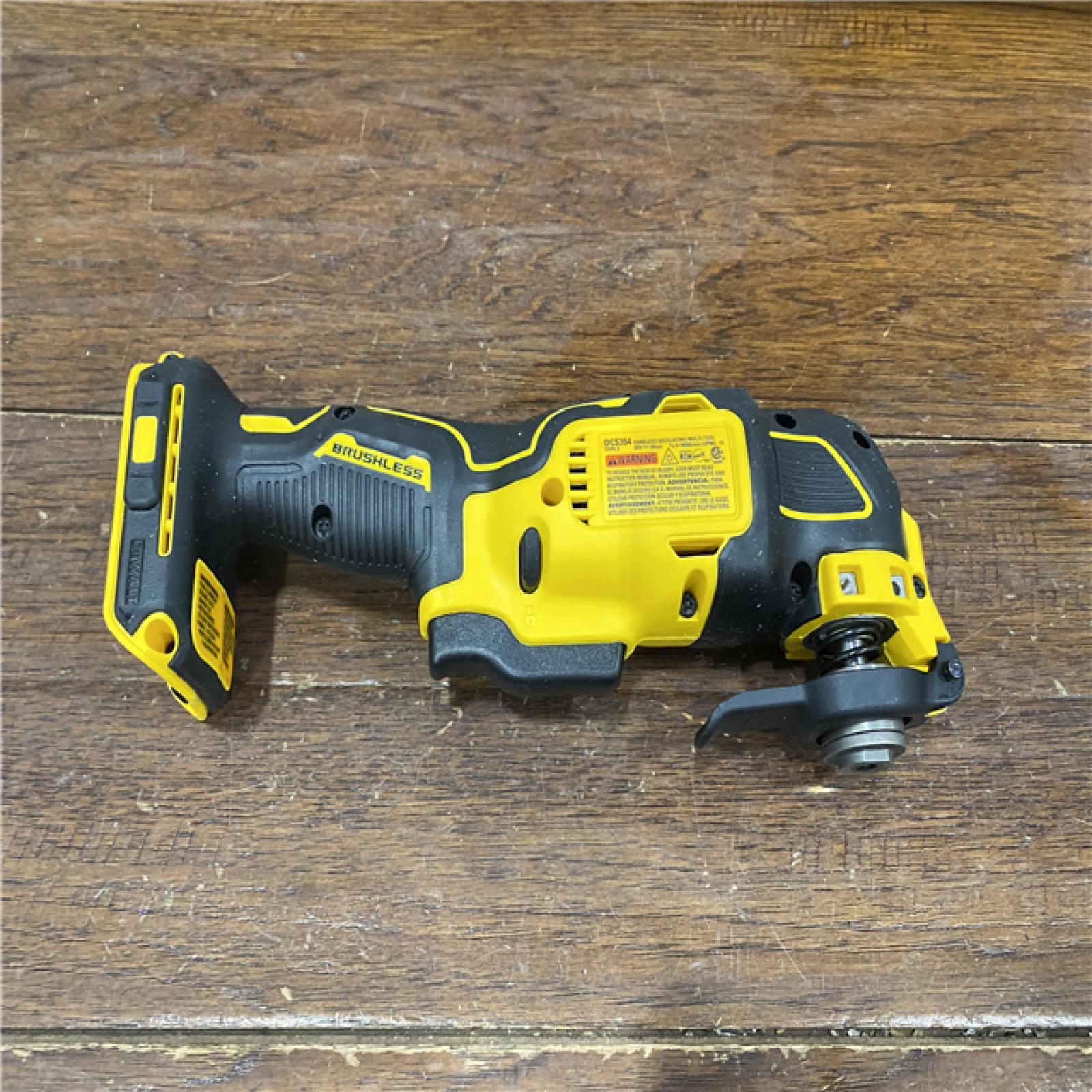 AS-IS ATOMIC 20-Volt MAX Lithium-Ion Brushless Cordless Oscillating Tool (Tool-Only)