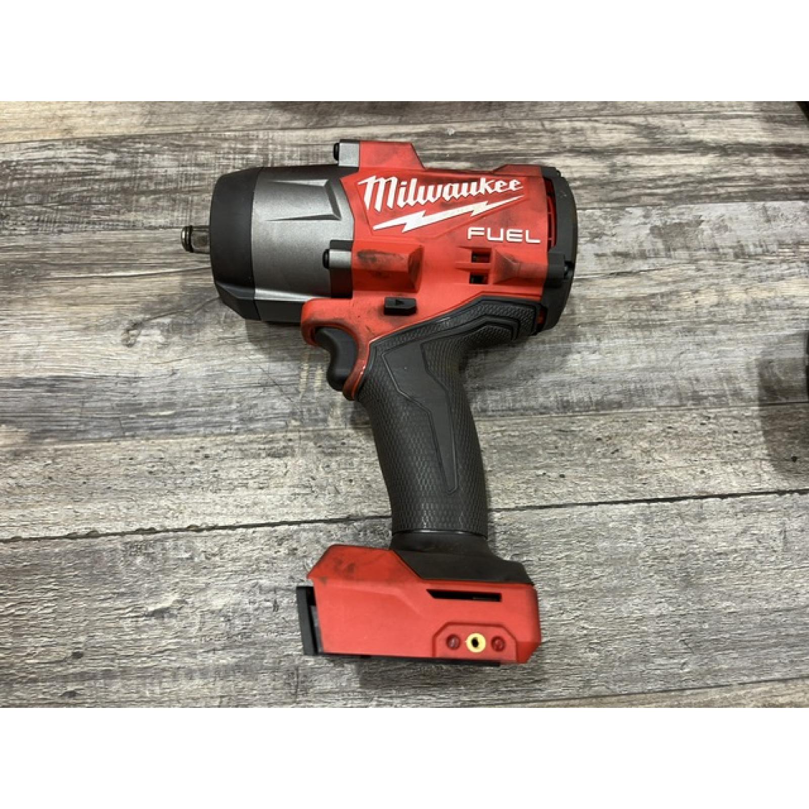AS-IS Milwaukee FUEL 18V Lithium-Ion Brushless Cordless 1/2 in. Impact Wrench w/Friction Ring Kit
