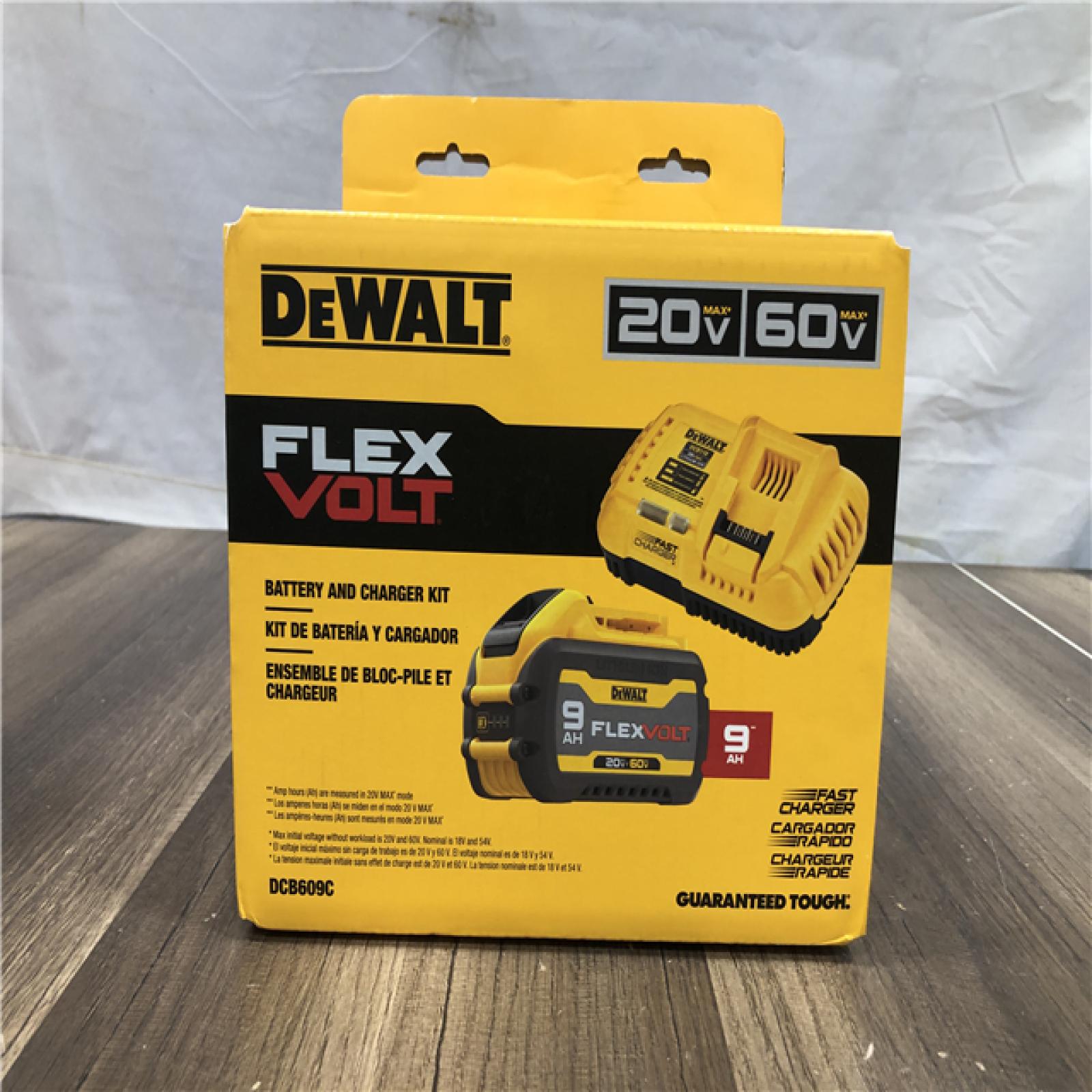 NEW- DEWALT 20V/60V MAX FLEXVOLT Lithium-Ion 9.0Ah Battery and Charger Starter Kit