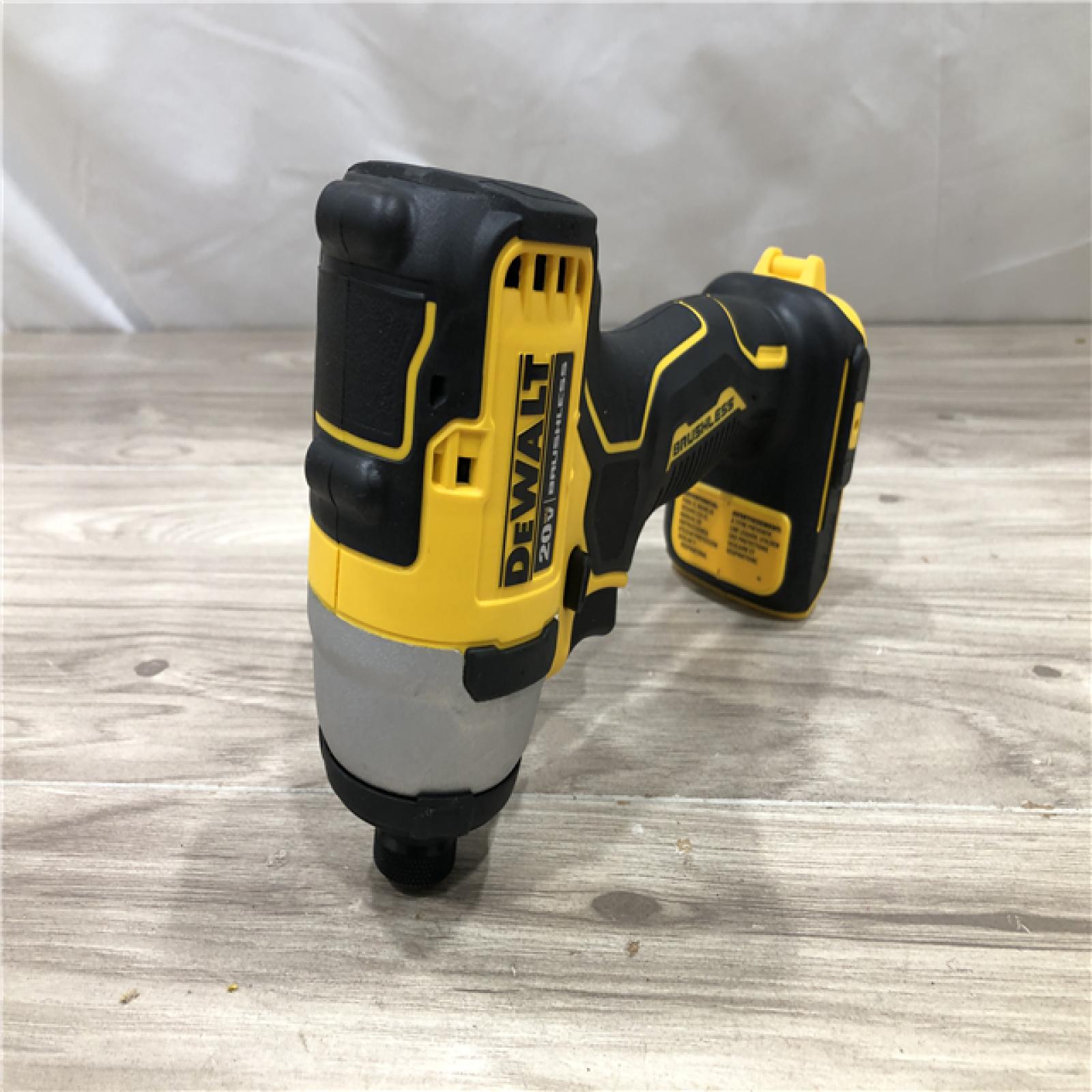 AS-IS DEWALT Atomic 20V Max Lithium-Ion Cordless Compact 1/4 in. Impact Driver Kit