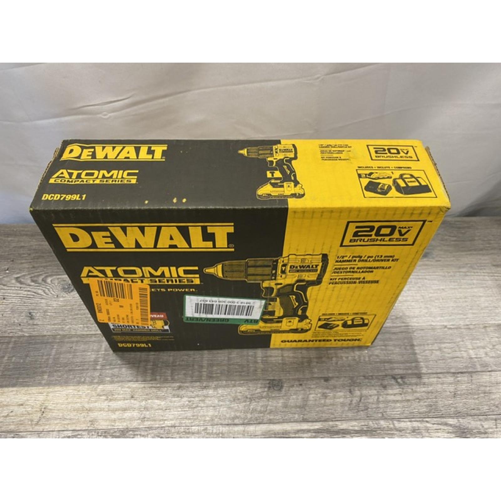NEW - DEWALT ATOMIC 20-Volt Lithium-Ion Cordless 1/2 in. Compact Hammer Drill Kit