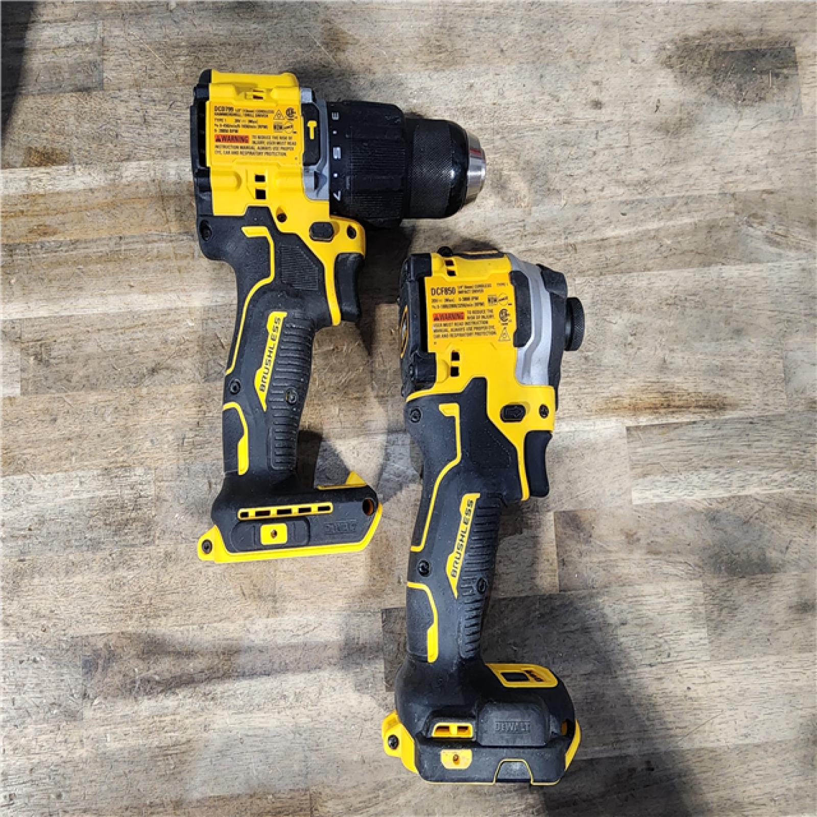 HOUSTON LOCATION - AS-IS DEWALT 2 TOOL COMBO KIT W/ (2) BATTERY & CHARGER